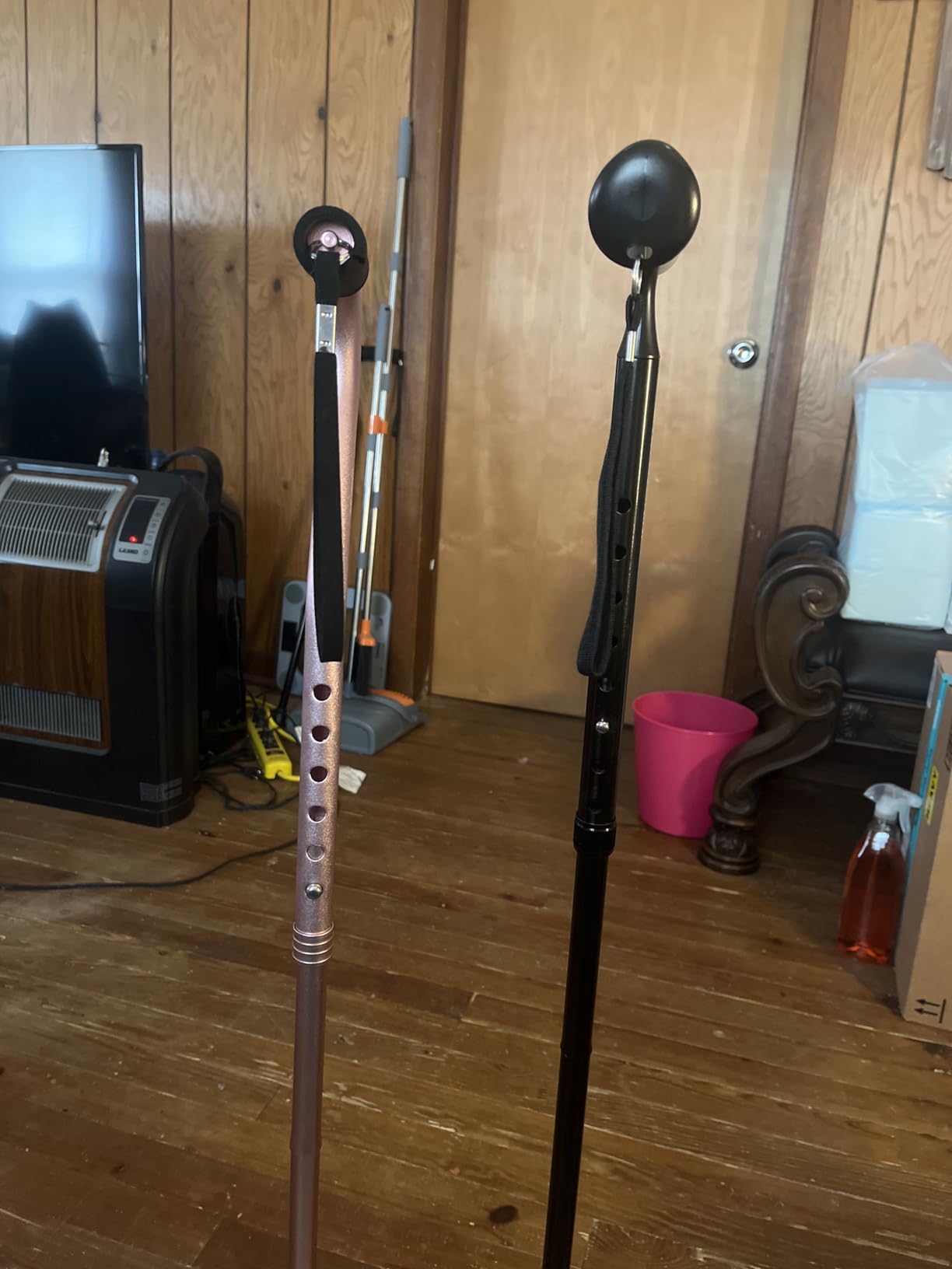 KingPavonini Walking Cane for Men Women Stability, Free Standing Foldable Cane, Ergonomic Handle Pivoting Quad Base, Heavy Duty 350 LBs, Adjustable Walking Canes for Seniors Balance with Travel Bag customer photo 2