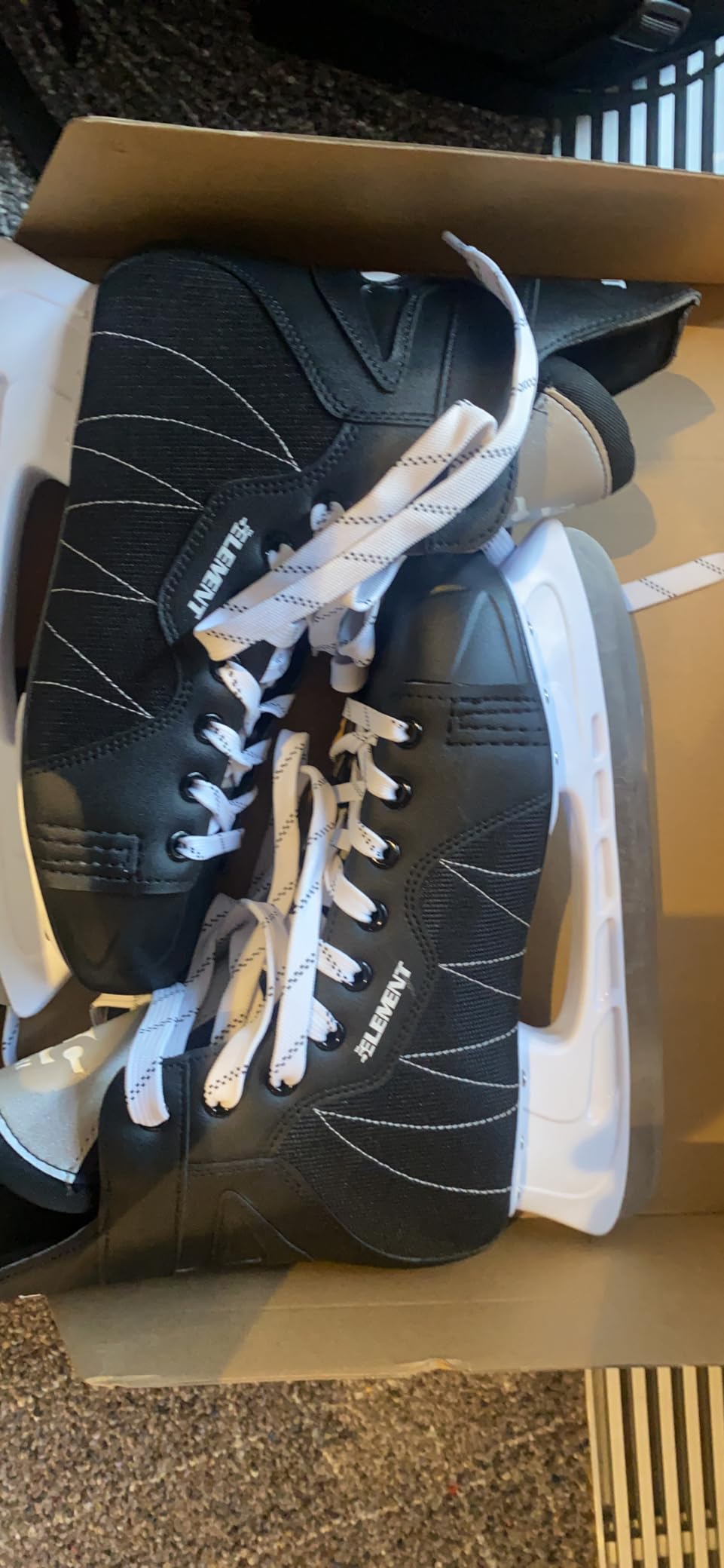 5th Element Stealth Men’s Recreational Ice Hockey Skates – True-to-Size customer photo 1