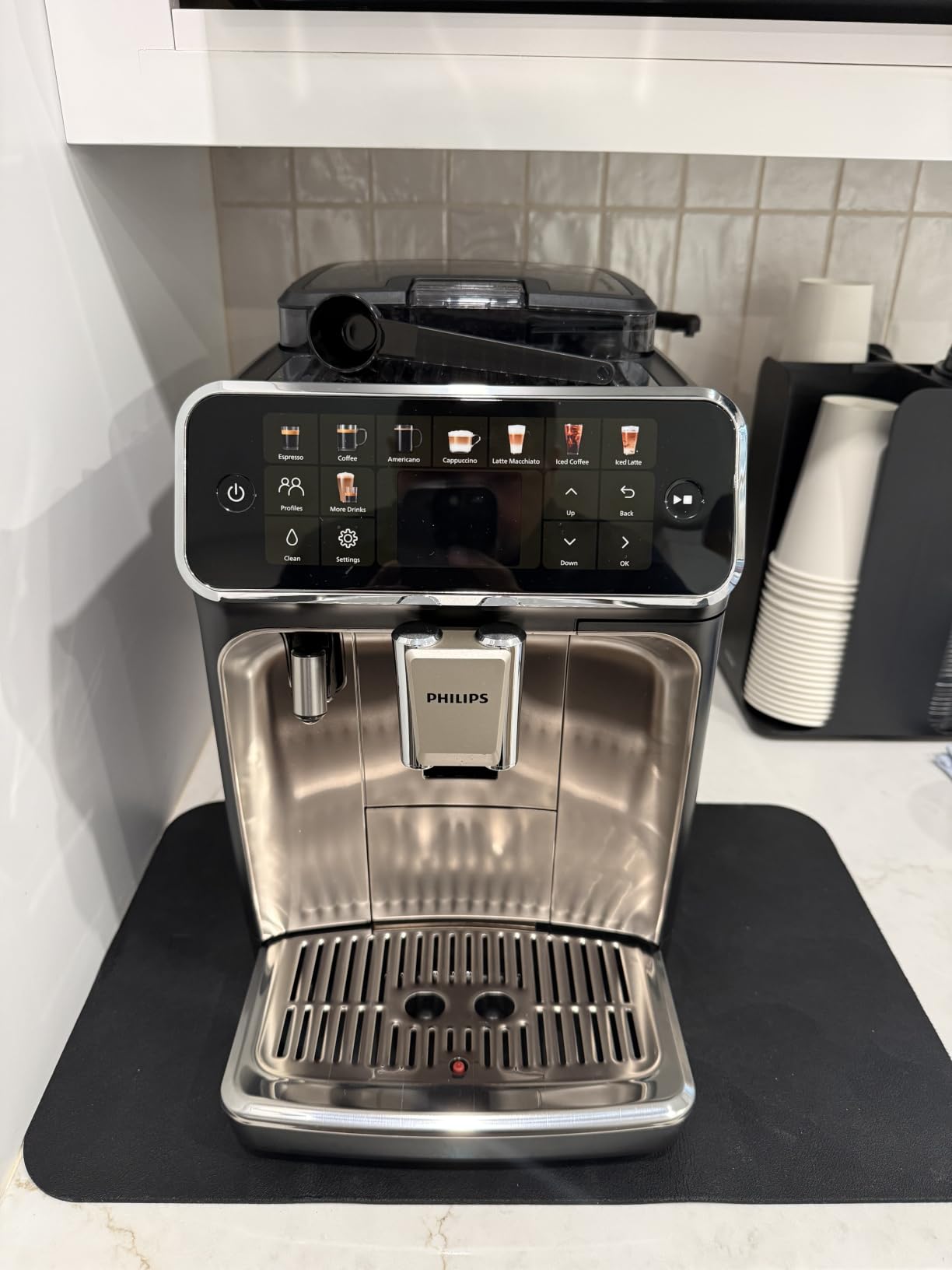 PHILIPS 5500 Series Fully Automatic Espresso Machine, LatteGo Milk System customer photo 2