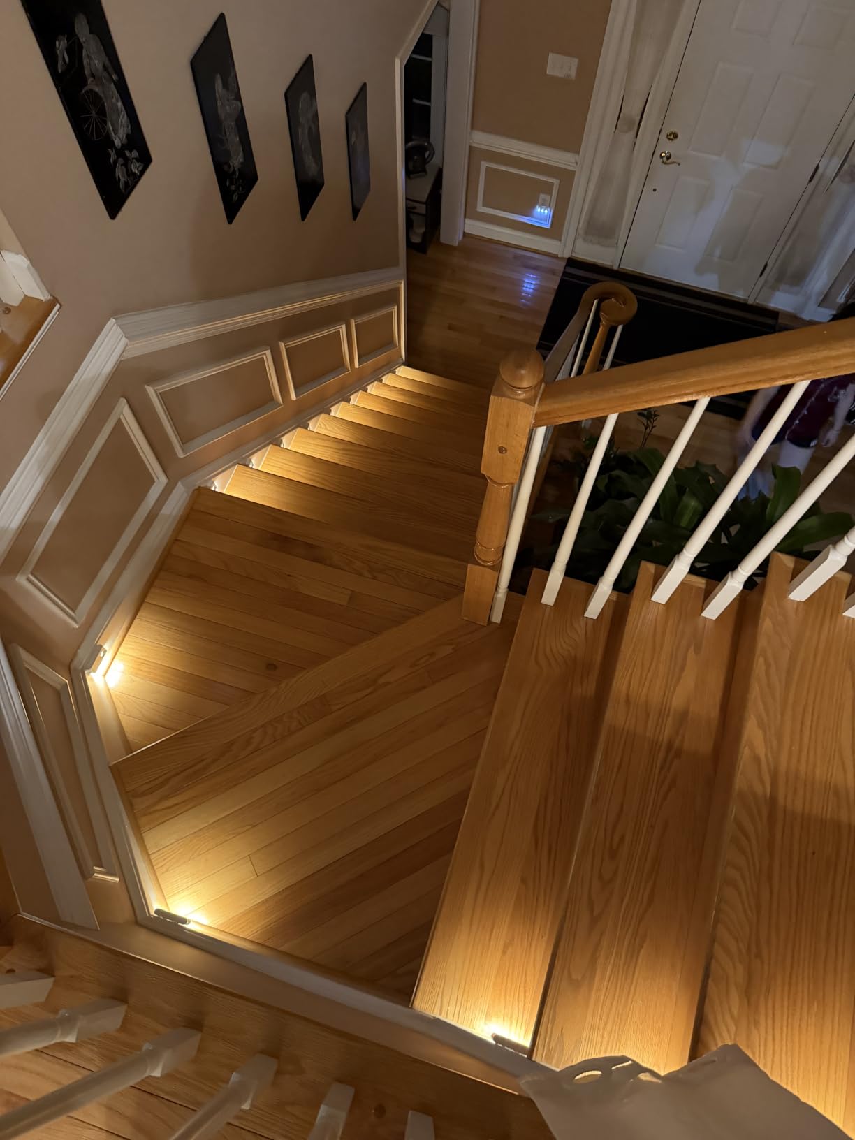WILLED Motion Sensor Night Light, Rechargeable Stair Lights Indoor, Warm White Motion Sensor Light Indoor, Battery Operated Night Light for Hallway, Stairway, Bathroom, Bedroom, Kitchen, 6 Pack customer photo 2