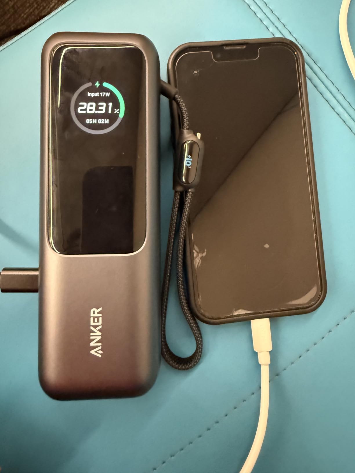 Anker Laptop Power Bank, 25,000mAh Travel Essential with 165W Total Output | 3 USB-C Ports with 100W Max Each, Built-In Retractable Cables, Flight-Ready, for iPhone 17 Series ,MacBook, and More customer photo 2