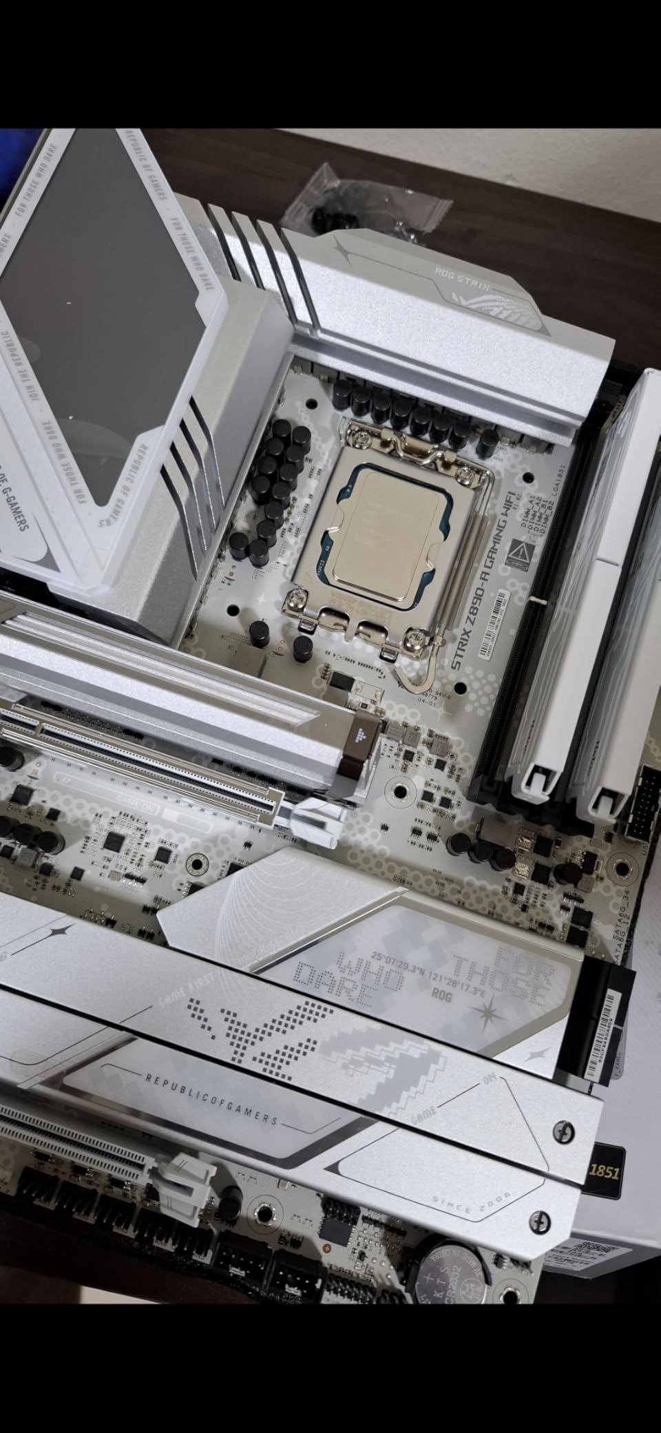 Intel Core Ultra 7 Desktop Processor 265K - 20 cores (8 P-cores + 12 E-cores) up to 5.5 GHz customer photo 1