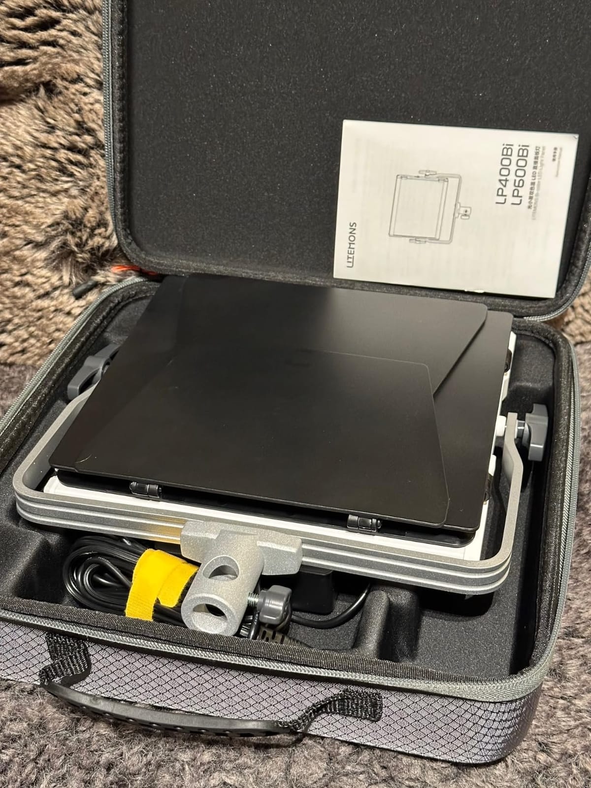 Godox LP400Bi 36W Bi-Color LED Video Panel Light with Barndoor & Carry Bag customer photo 1