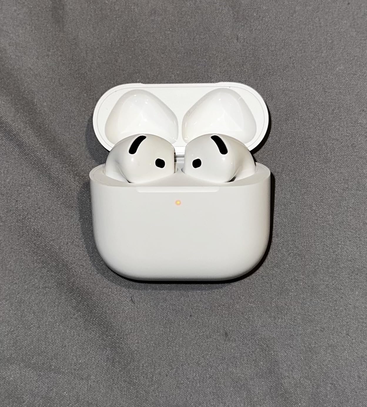 Apple AirPods 4 Wireless Earbuds, Bluetooth Headphones, Personalized Spatial Audio, Sweat and Water Resistant, USB-C Charging Case, H2 Chip, Up to 30 Hours of Battery Life, Effortless Setup for iPhone customer photo 2