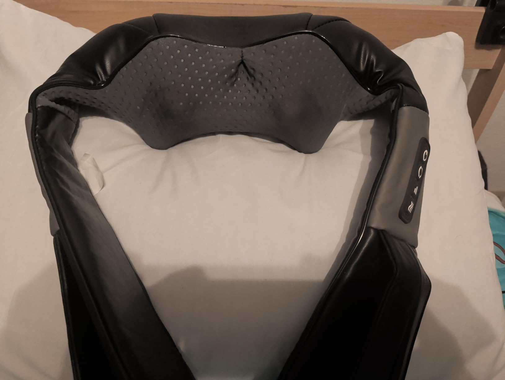 Nekteck Shiatsu Neck Massager with Heat for Pain Relief, Gray, NOT Cordless customer photo 1