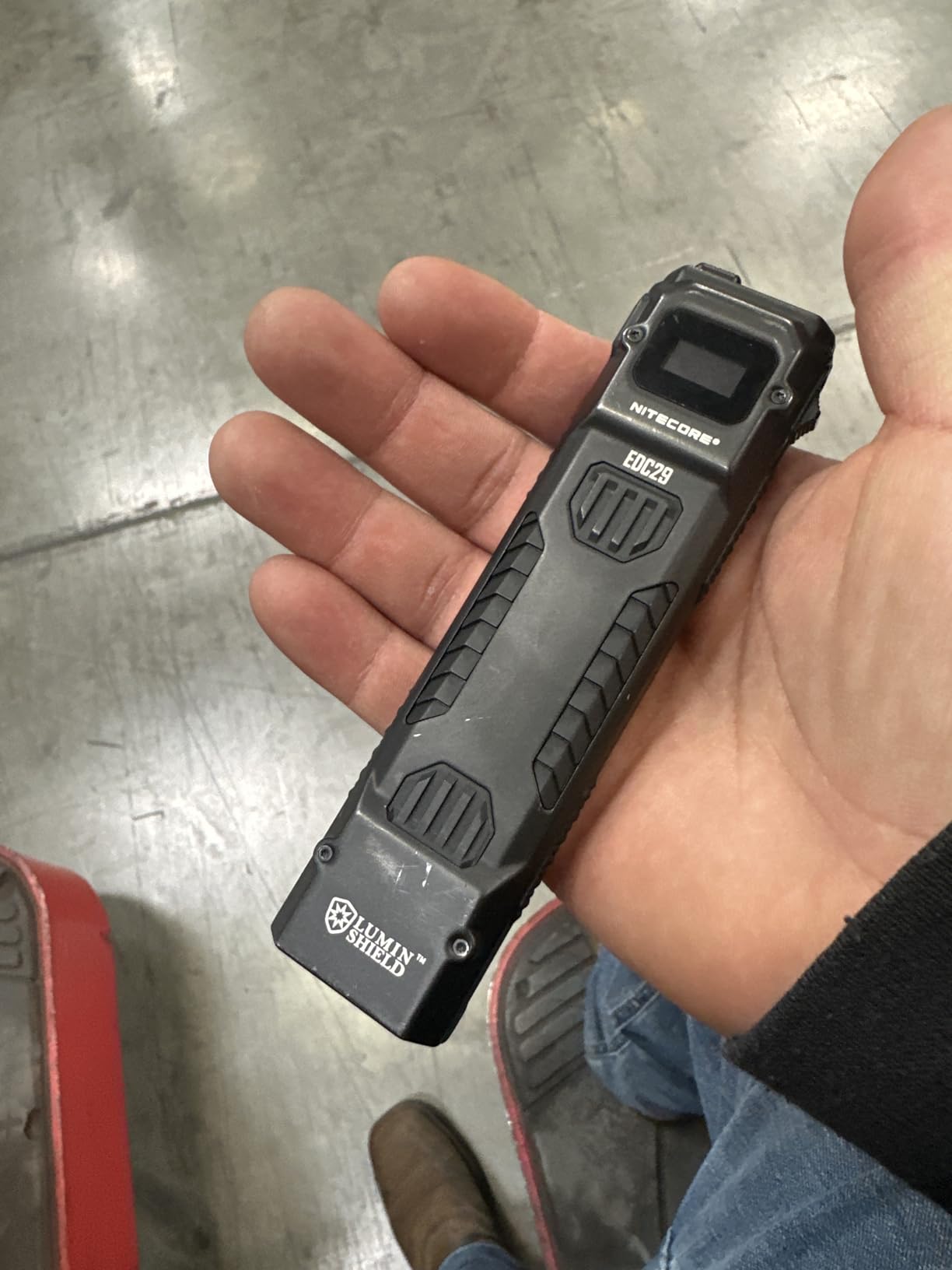 Nitecore EDC29 6500 Lumen Rechargeable EDC Tactical Flashlight (Black) customer photo 2