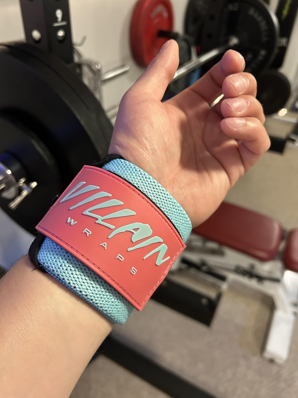 Villain Wrist Wraps for Weightlifting & Powerlifting – Adjustable Support Straps for Men and Women – Ideal for Strength Training, CrossFit, Bodybuilding – Durable Comfort to Eliminate Wrist Pain customer photo 1