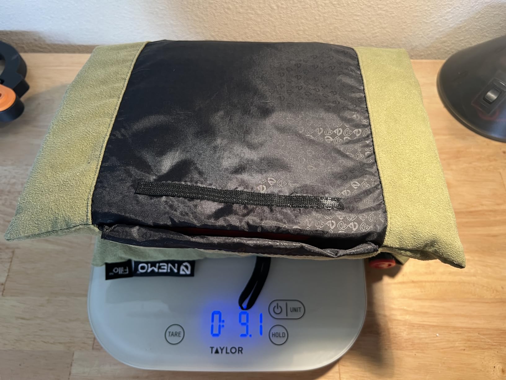NEMO Equipment Fillo Camping Pillow - Black Pearl/Birch Bud customer photo 2