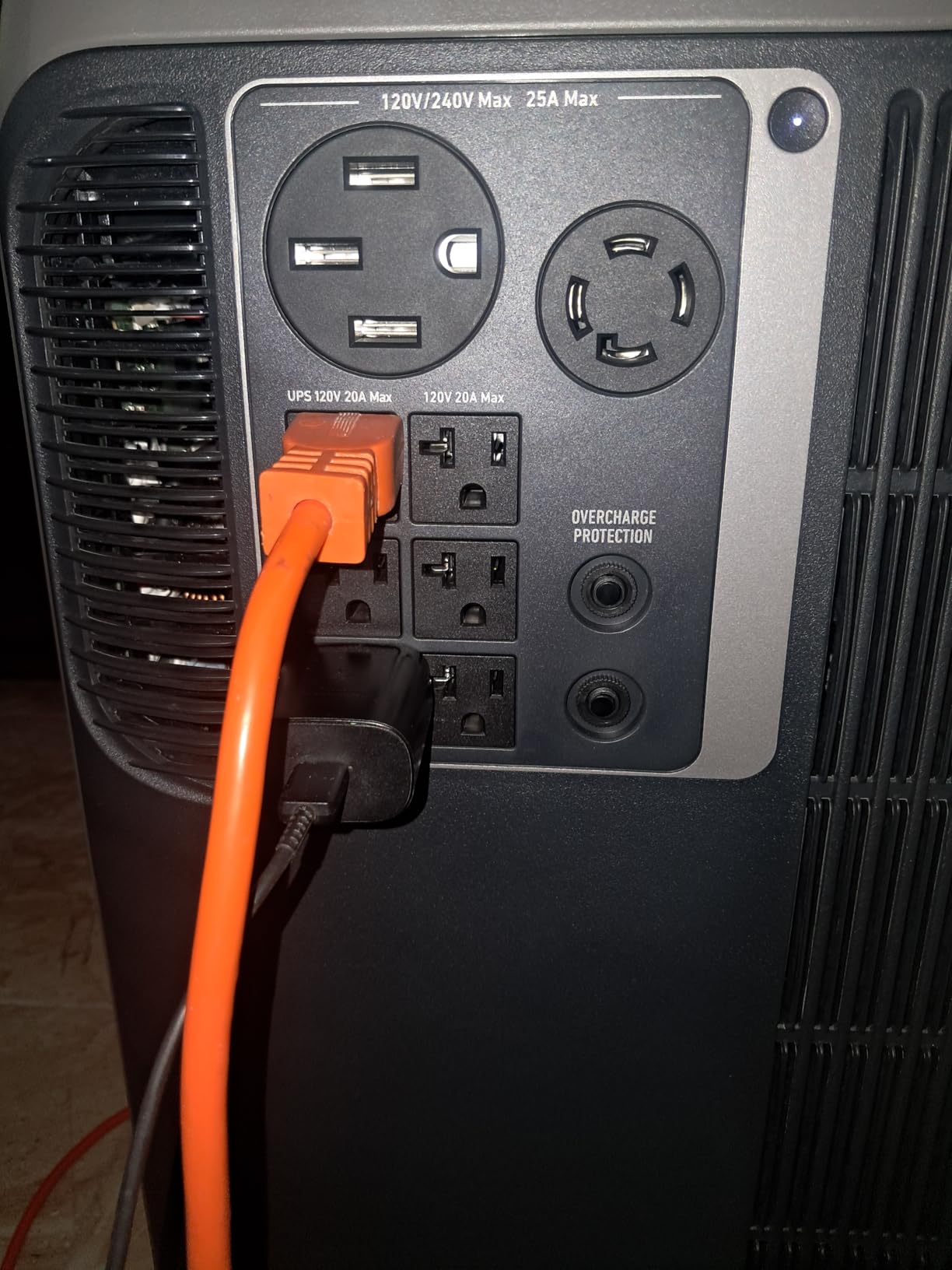 Anker SOLIX F3800 Portable Power Station and Home Power Panel, 3,840Wh customer photo 1