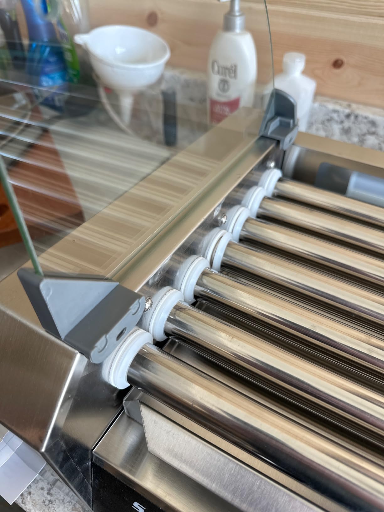 Seeutek Hot Dog Roller 5 Rollers 16 Hot Dogs Capacity 1100W | Stainless Sausage Grill Cooker Machine,Dual Temp Control,Glass Hood Acrylic Cover,Bun Warmer Shelf,Removable Oil Drip Tray customer photo 2