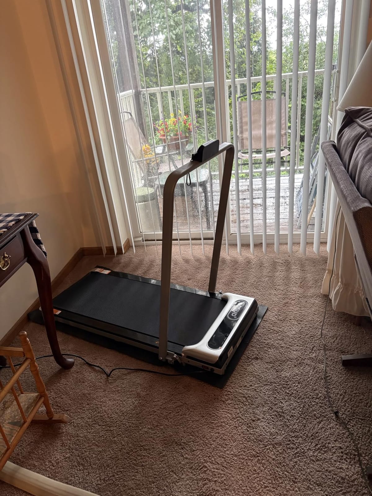 Yagud Walking Pad, Walking Pad Treadmill for Home Office, Portable Under Desk Treadmill with Remote Control and LED Display, Walking Jogging Running Machine customer photo 1