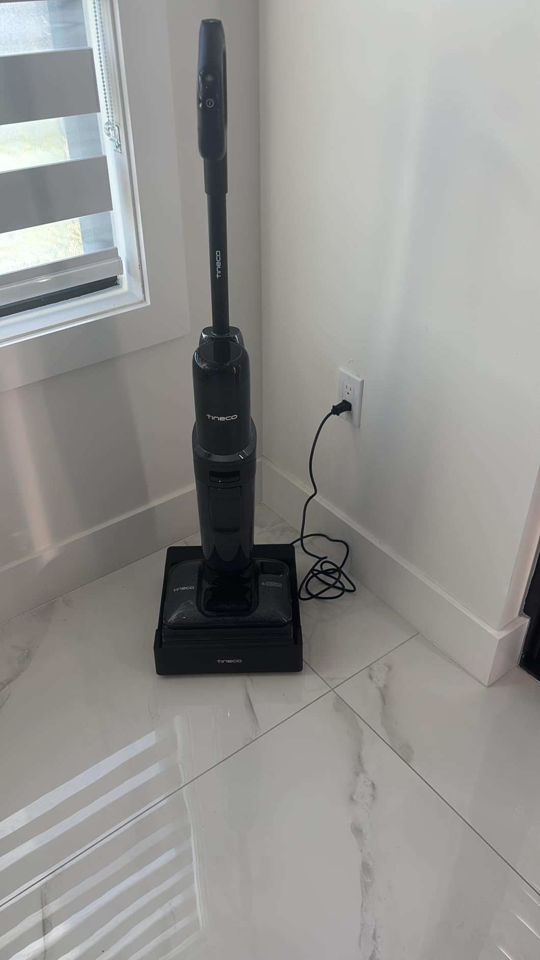 Tineco Floor ONE S7 Stretch Ultra Cordless Wet Dry Vacuum Cleaner, 180°Lay-Flat Anti-Tangle Design, 50 Minutes Runtime, 185℉ Flashdry Self-Cleaning, Dual-Sided Edge Cleaning Floor Cleaner customer photo 2