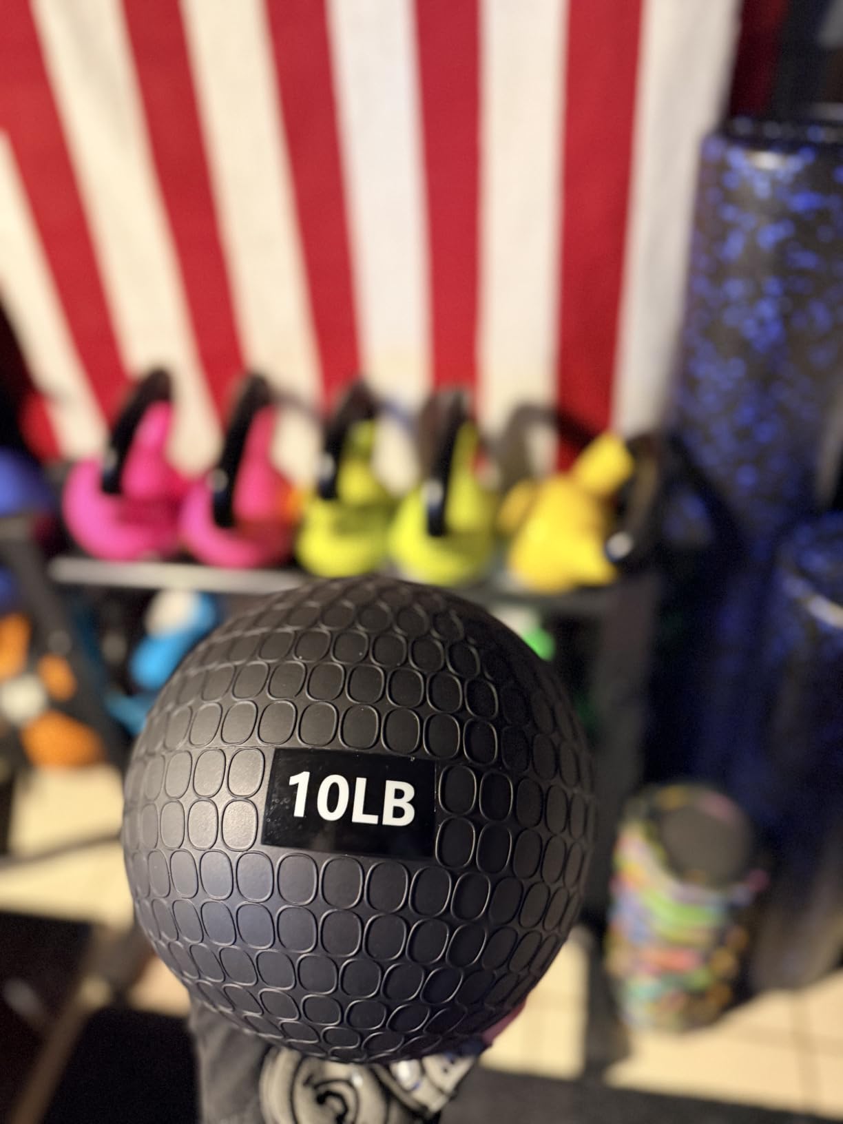 Amazon Basics Slam Medicine Balls for Exercise customer photo 2