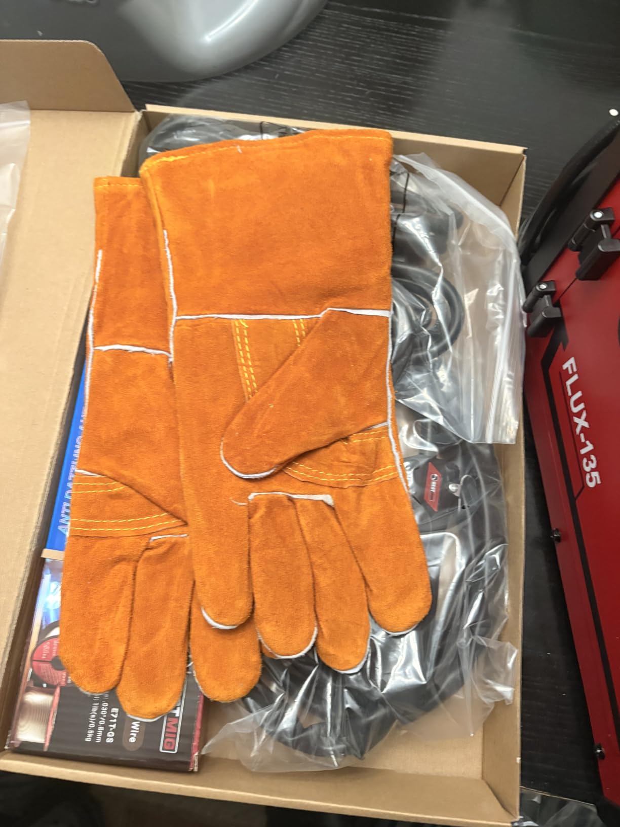 BESTMIG 135A MIG Welder - 3-in-1 Flux Core Welder, MIG/Lift TIG/Stick Welding Machine - Portable IGBT Inverter - 110V with Welder Helmet and Gloves (Red Black, MIG 135A Welder) customer photo 2