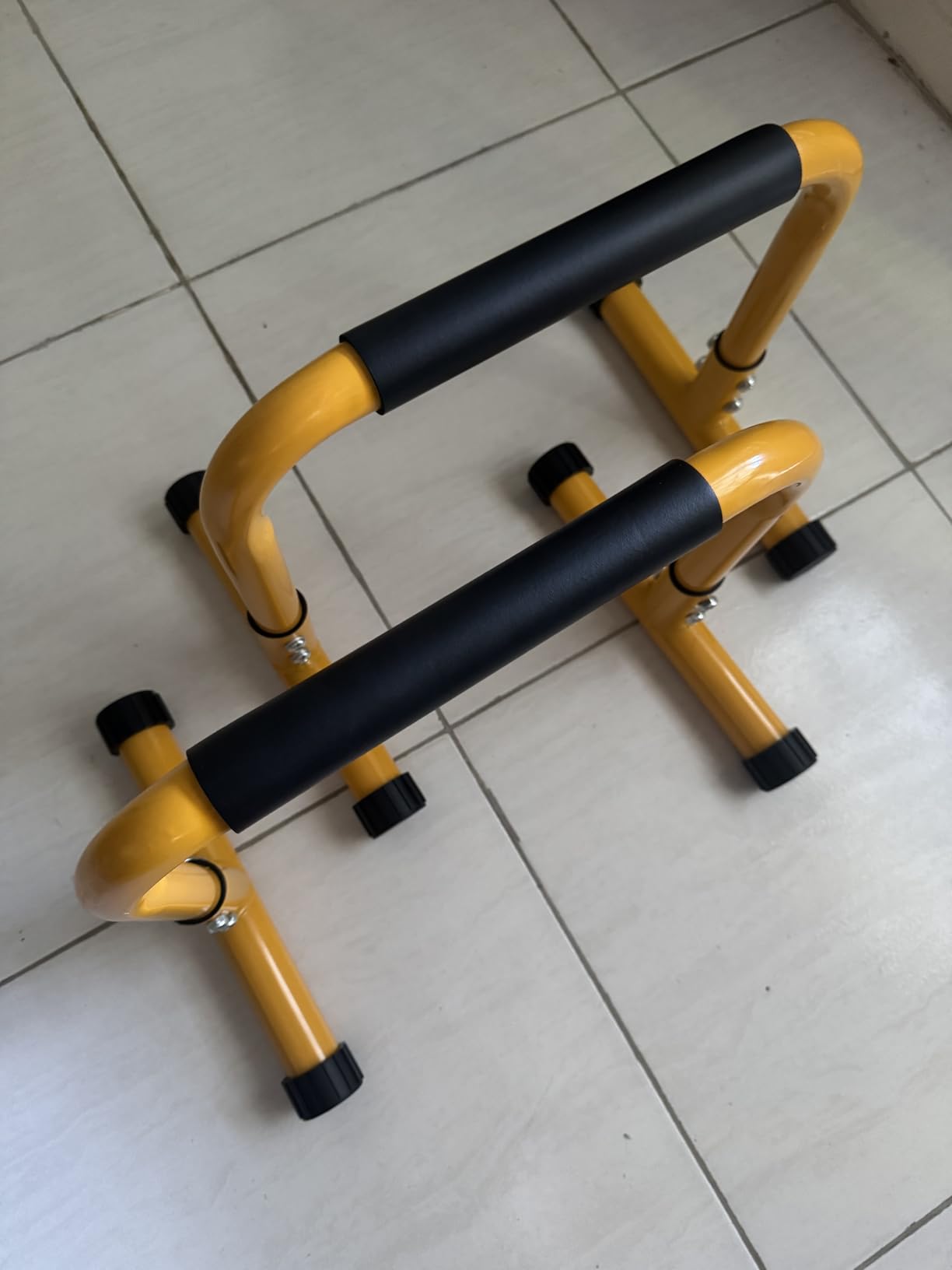 TABEKE Push Up Bar, 14'' High Steel Parallettes & Dip Bar with Full Coverage Foam Handle, Heavy-Duty Calisthenics Parallel Bars for L-Sit, Dips, Home Gym Strength Training Workout customer photo 1