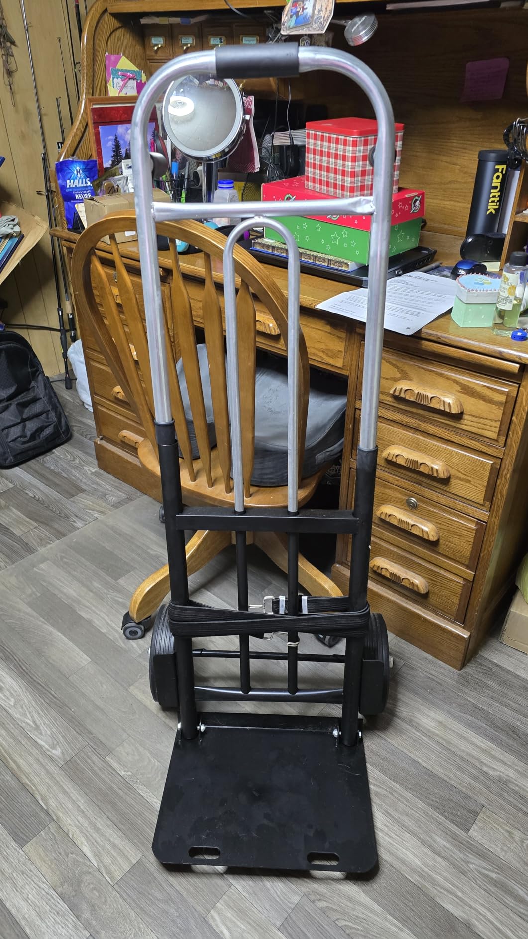 Folding Hand Truck Dolly - 600 LB Capacity, Heavy-Duty Wheels and Compact Design for Moving Heavy Loads in Warehouses, Offices, Homes, and Shopping customer photo 2