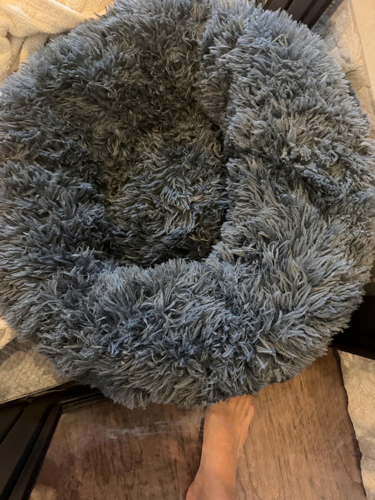 Calming Donut Dog Bed for Small Dogs, Round Dog Bed for Medium & Large Dogs customer photo 2