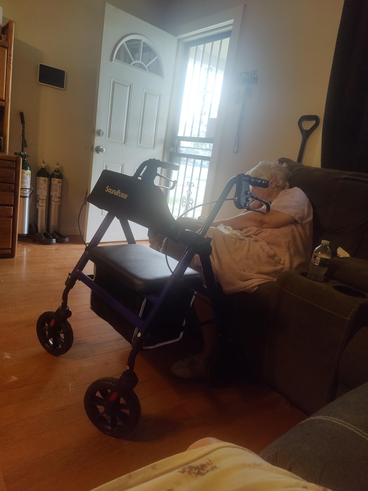 soundfuse Foldable Rollator Walkers for Seniors with Seat, 8'' PU Wheels customer photo 1