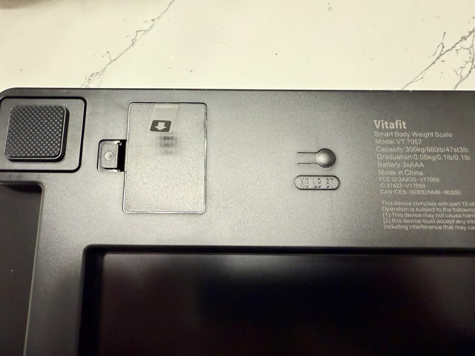 Vitafit 660lb Smart Bathroom Scale for Body Weight Accuracy 0.1lb,LED,Black customer photo 1