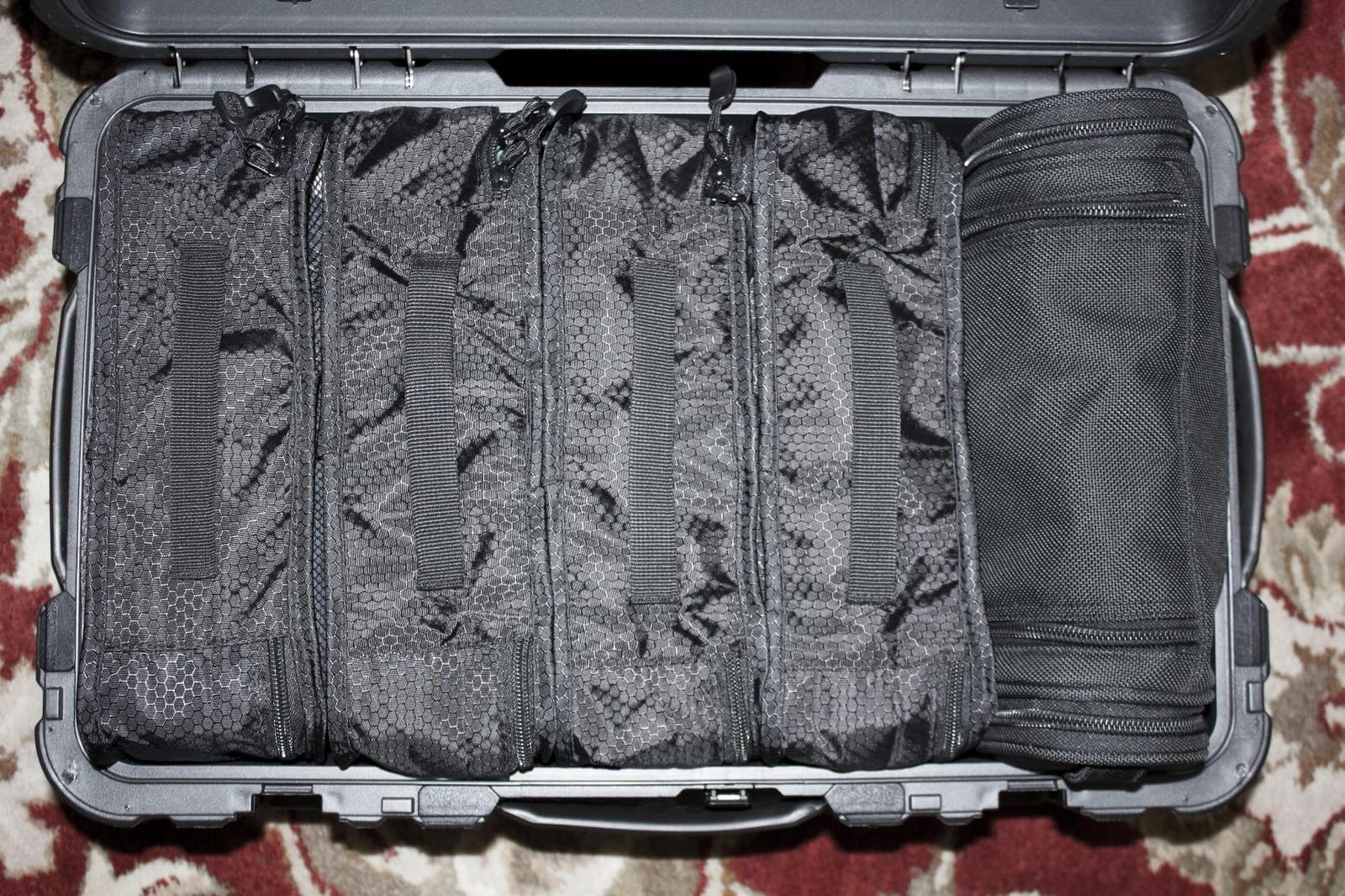 Dot&Dot Large Compression Packing Cubes 5pc Set - Suitcase Luggage Organizer Bags - Expandable Travel Essentials - Lightweight Fabric Organizers customer photo 1
