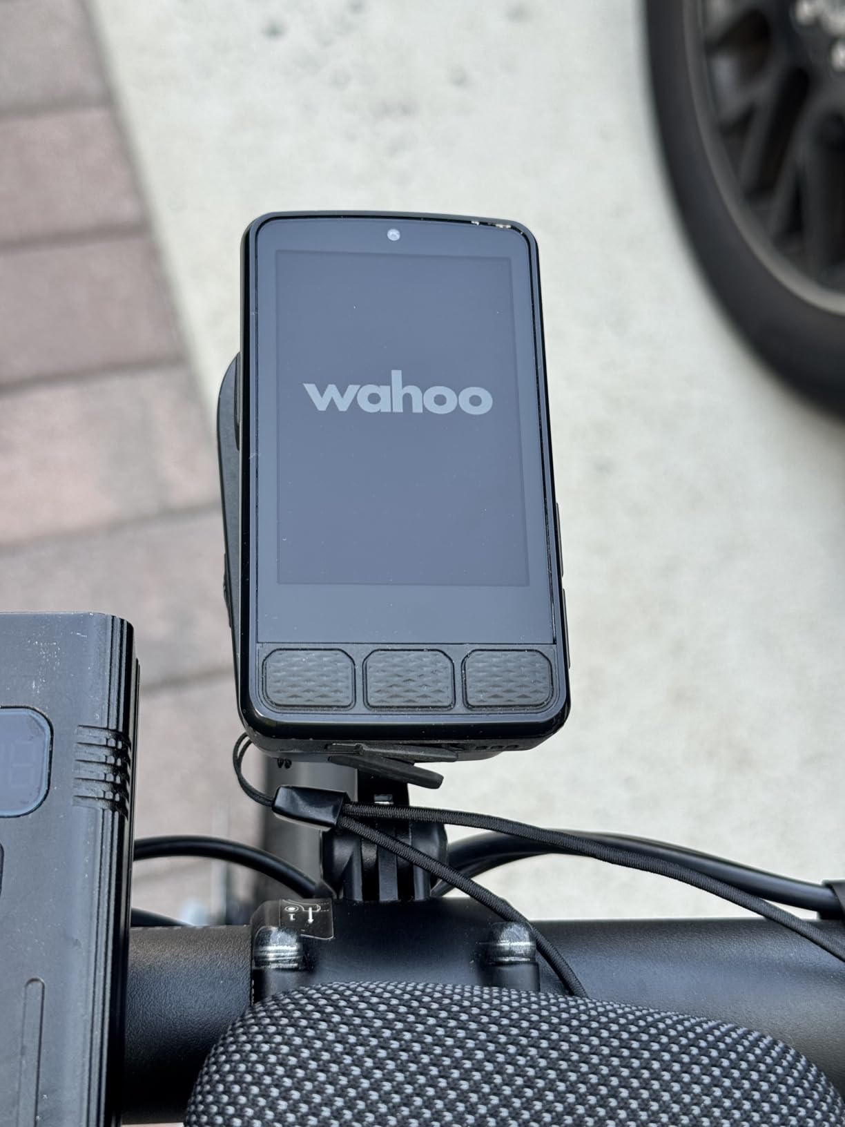Wahoo ELEMNT ROAM V3 GPS Cycling/Bike Computer,Black customer photo 2