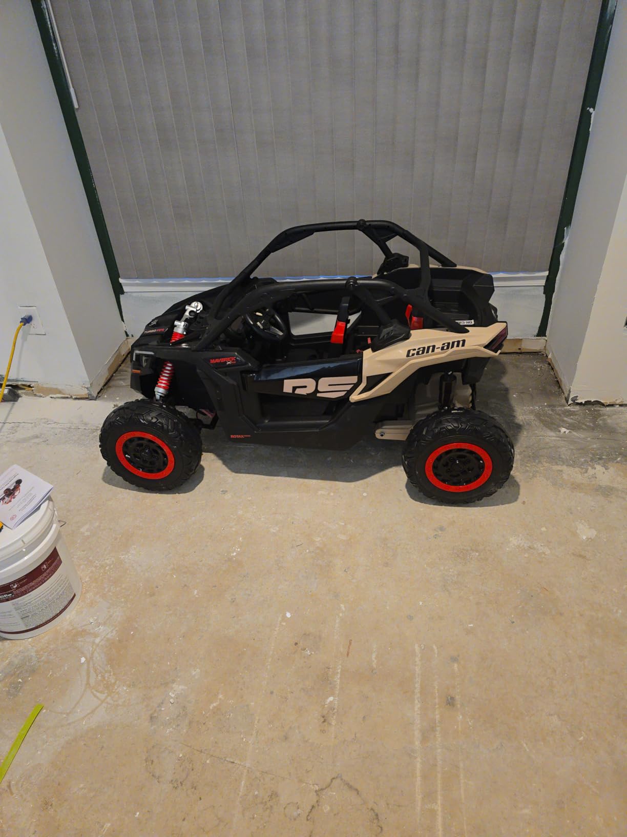 Licensed Can-Am Maverick 24V 4WD 2 Seater Kids UTV, Black customer photo 2