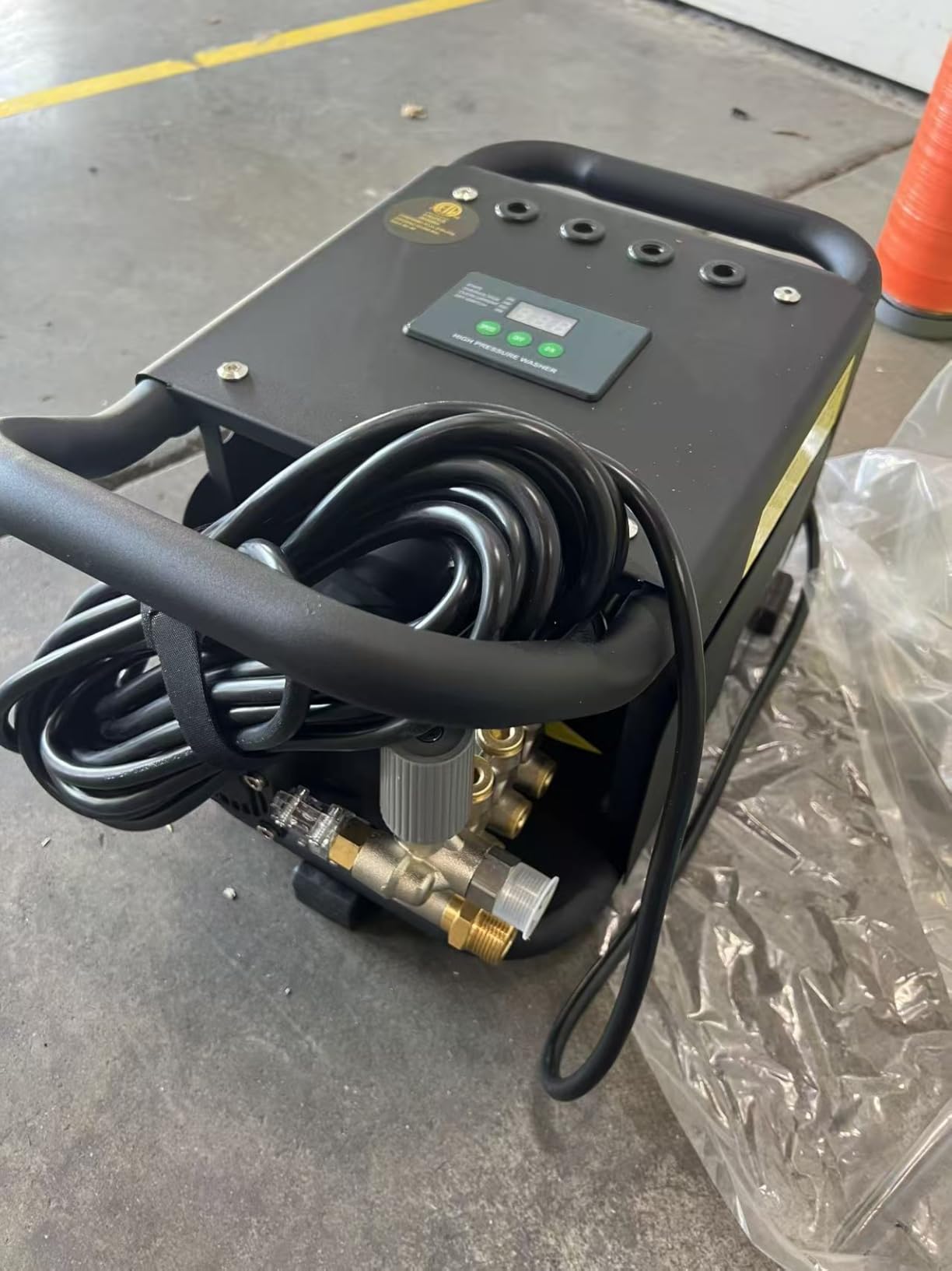 2200PSI 3.2GPM Max Commercial Electric Pressure Washer–PM Inverter 3HP Motor,Horizontal Triplex Pump,Power Washer with 65dB Quiet,with 7 Nozzles (0°/15°/25°/40°/Soap/Turbo) for Cars/Driveway customer photo 1