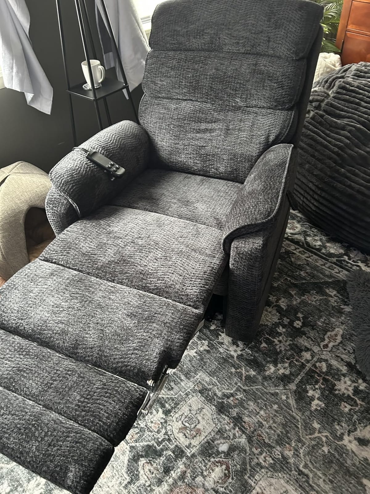 DYNOX Dual Motor Power Lift Recliner, 180° Lay Flat, 9188, Beige customer photo 2