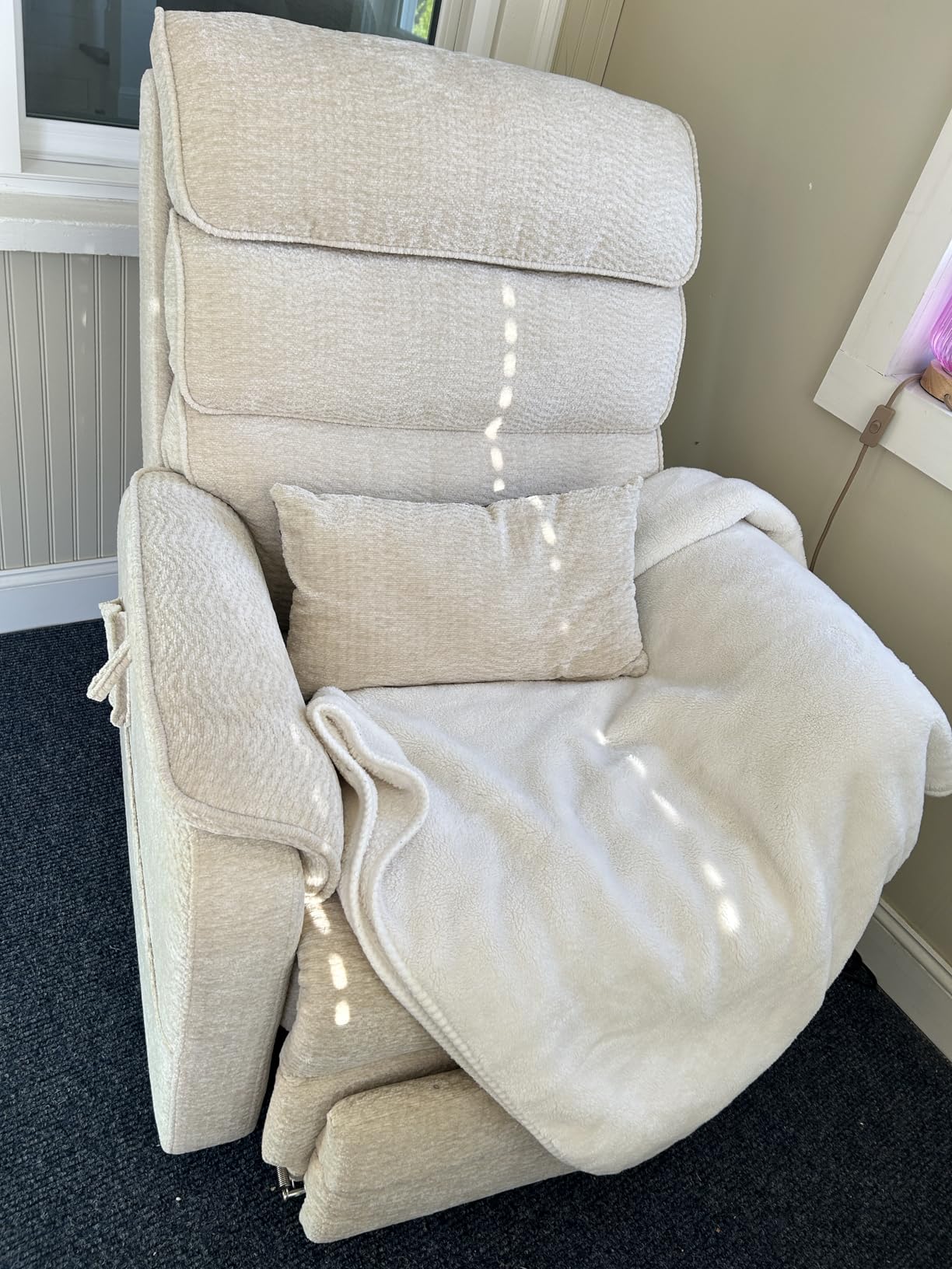 DYNOX 9298L Big & Tall Power Lift Recliner, Extended Footrest, Grey customer photo 1