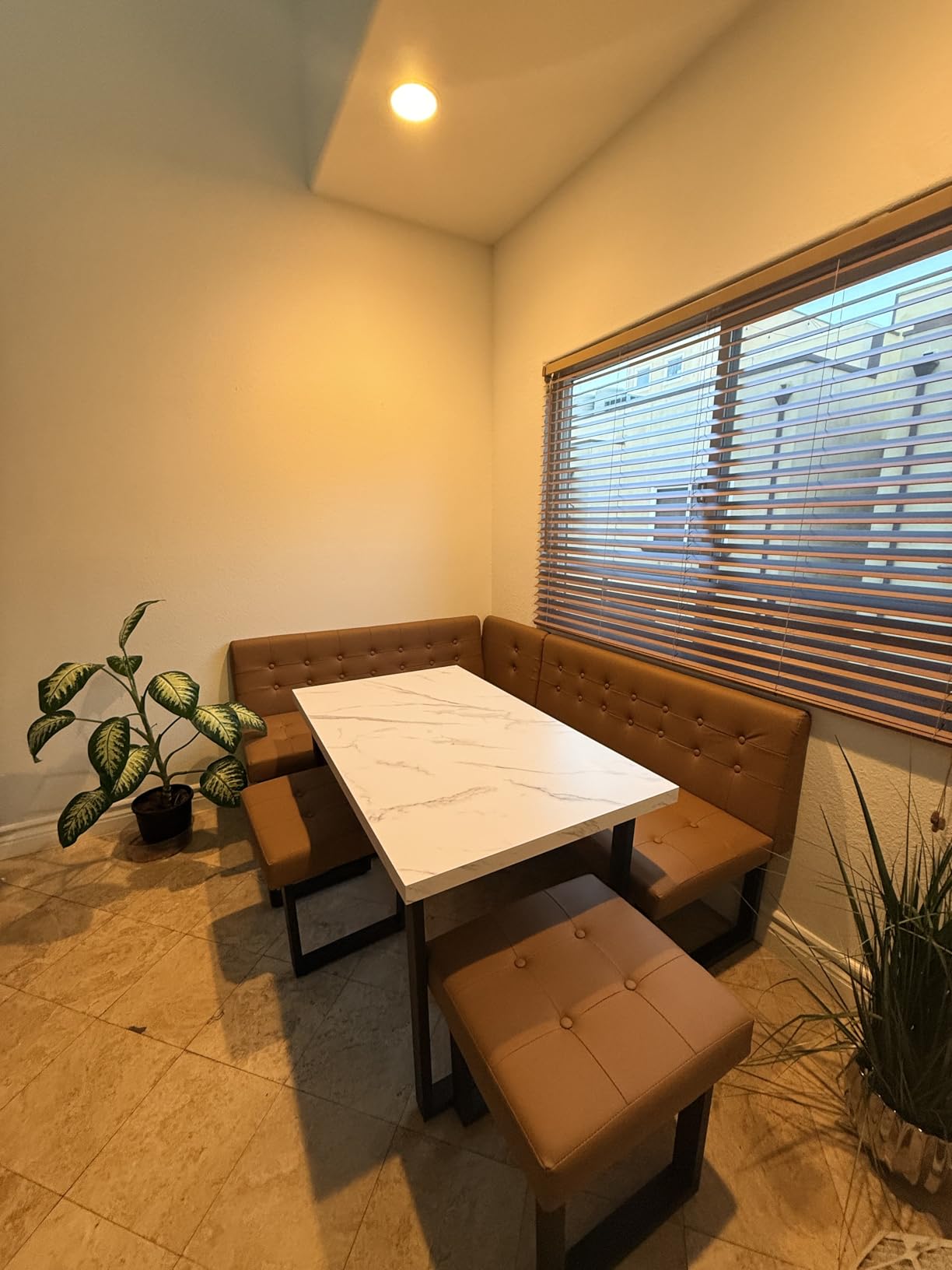 XIAO WEI Corner Dining Table Set for Small Spaces, 72 Inch Breakfast Nook with Storage Banquette, 5 Piece Dining Set with Upholstered Bench, Modern Caramel Brown customer photo 2