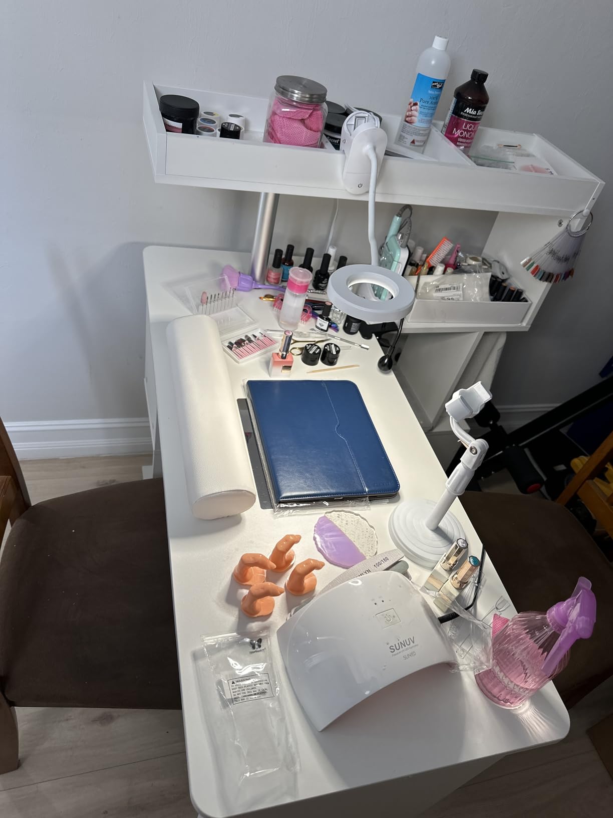 Manicure Table, L-Shaped Nail Tech Desk with Dust Collector, Reversible Rotating Table & Storage Shelf, Acetone Resistant Beauty Salon Station, White customer photo 2