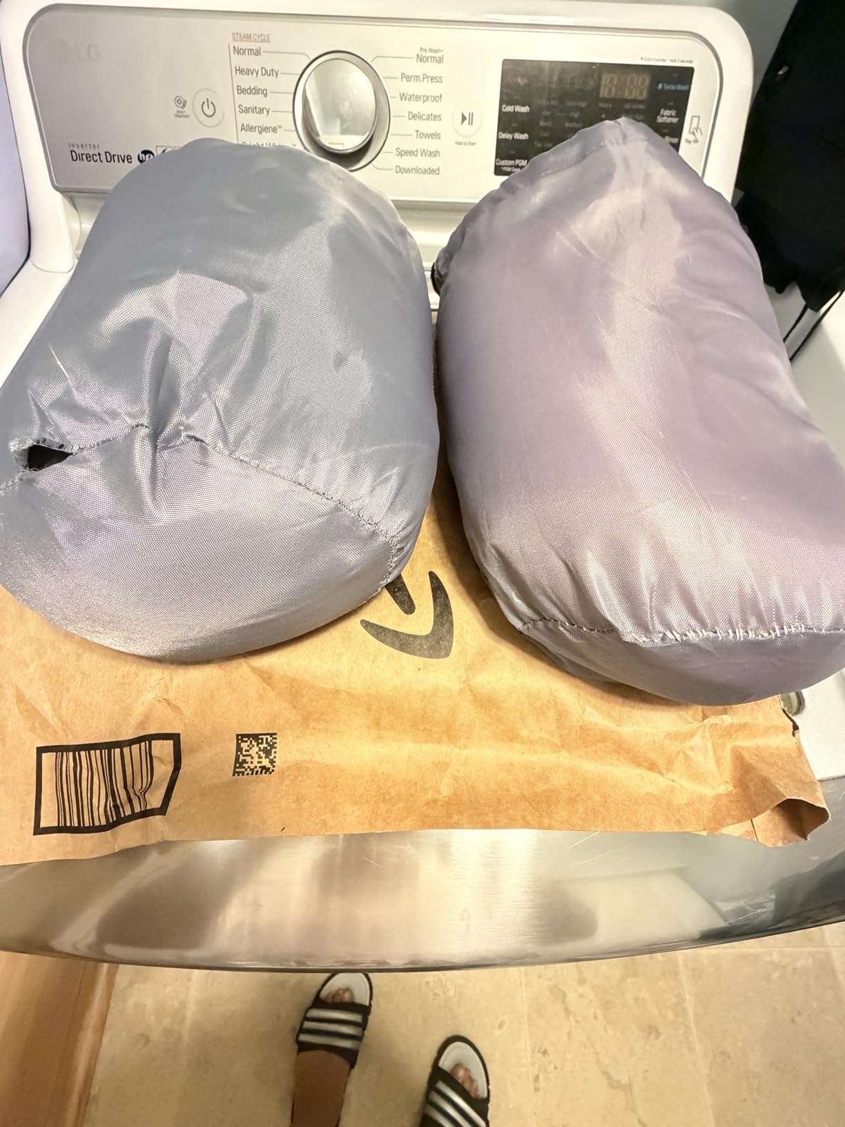 Mewaii Travel Neck Pillow, Airplane Pillow with Hood, Memory Foam, Gray customer photo 1
