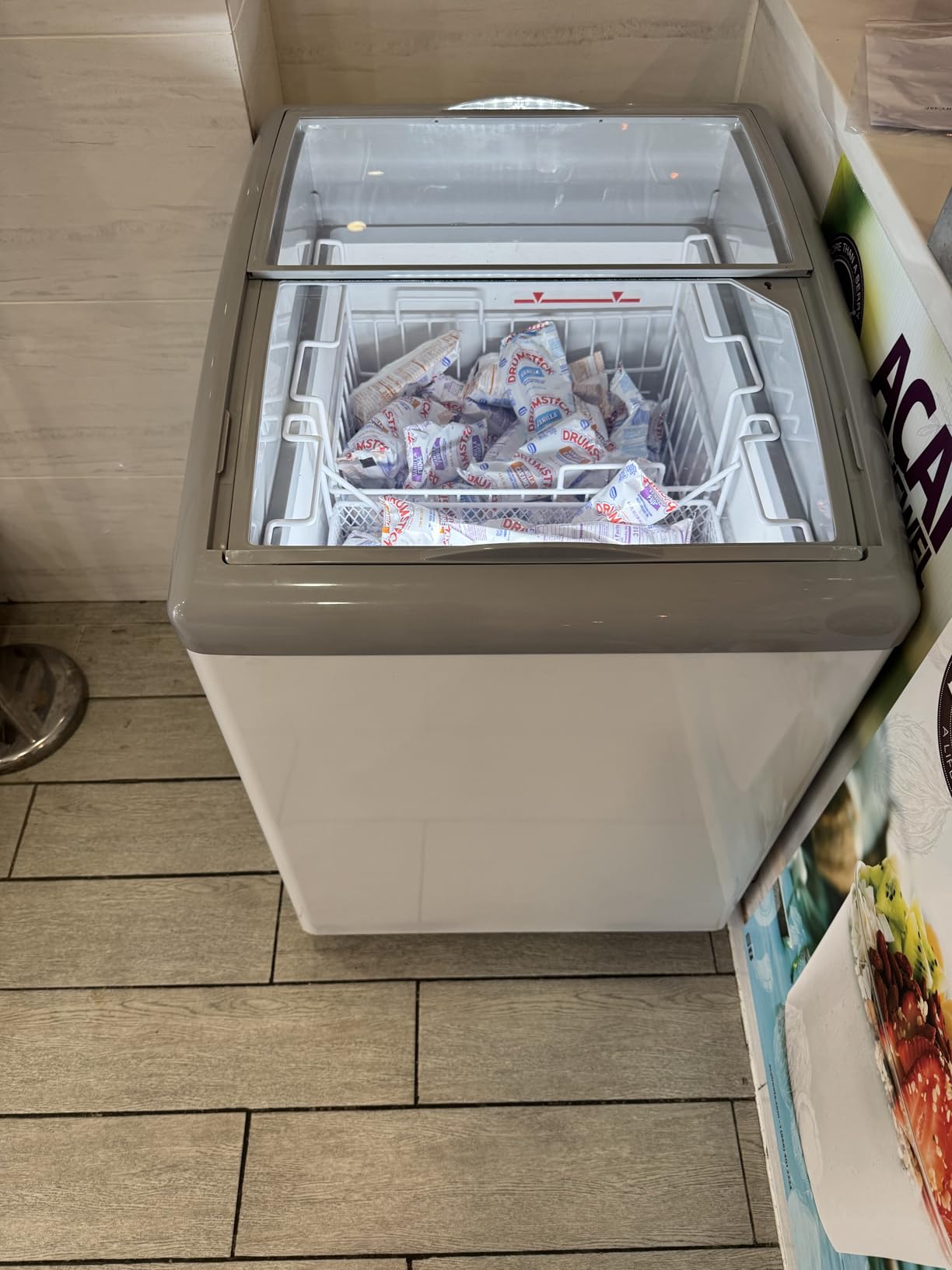 5.5 Cu.Ft Commercial Ice Cream Freezer Display Case Dipping Cabinet 4 * 3 Gallon Tubs, Sliding Glass Door, Rolling Wheels and Lockable Breaks, White customer photo 2