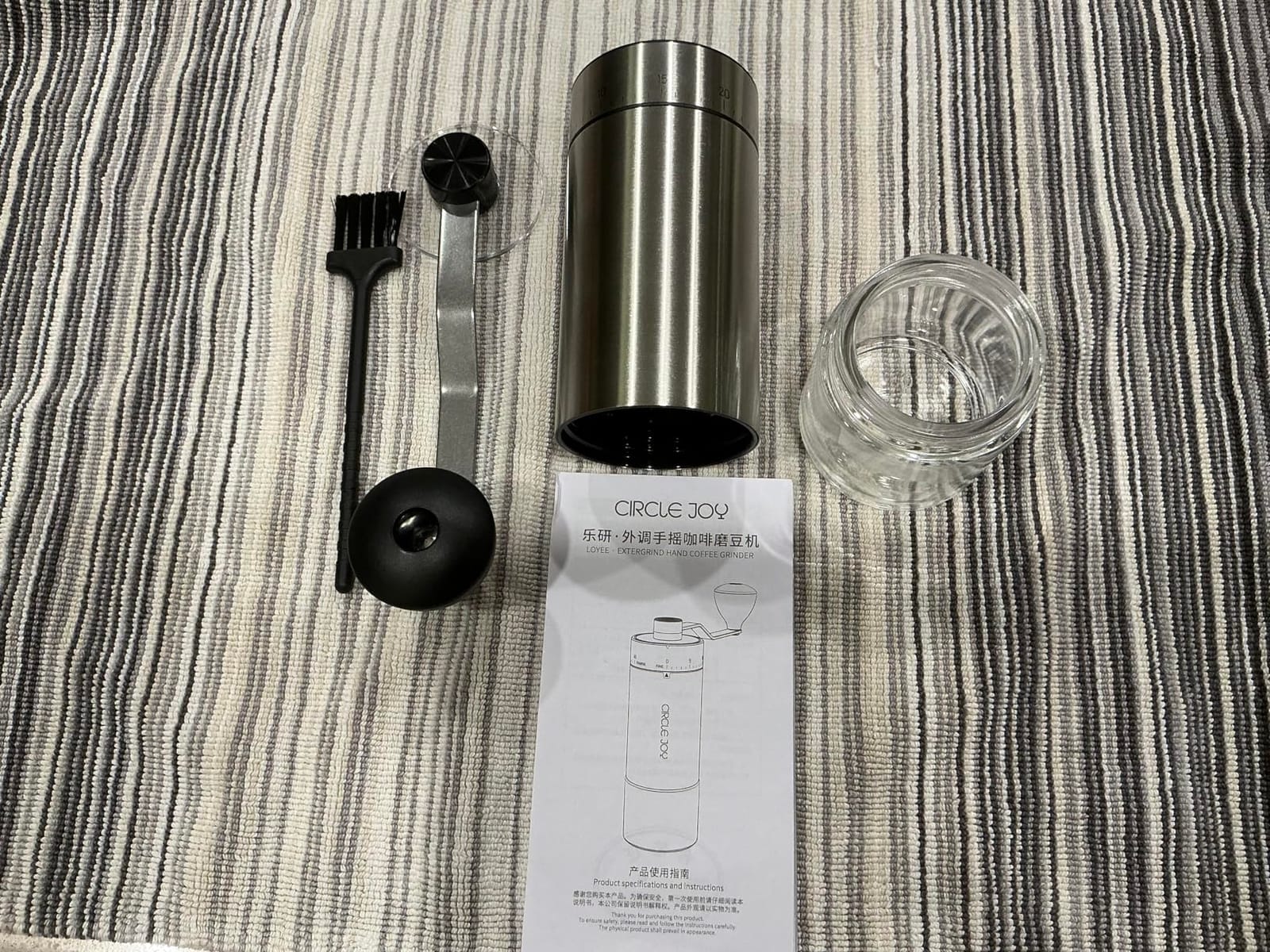CIRCLE JOY Mini Manual Coffee Grinder with 40 External Adjustable Settings and Ceramic Conical Burr, Portable Stainless Steel Hand Coffee Grinder for Home and Travel customer photo 2