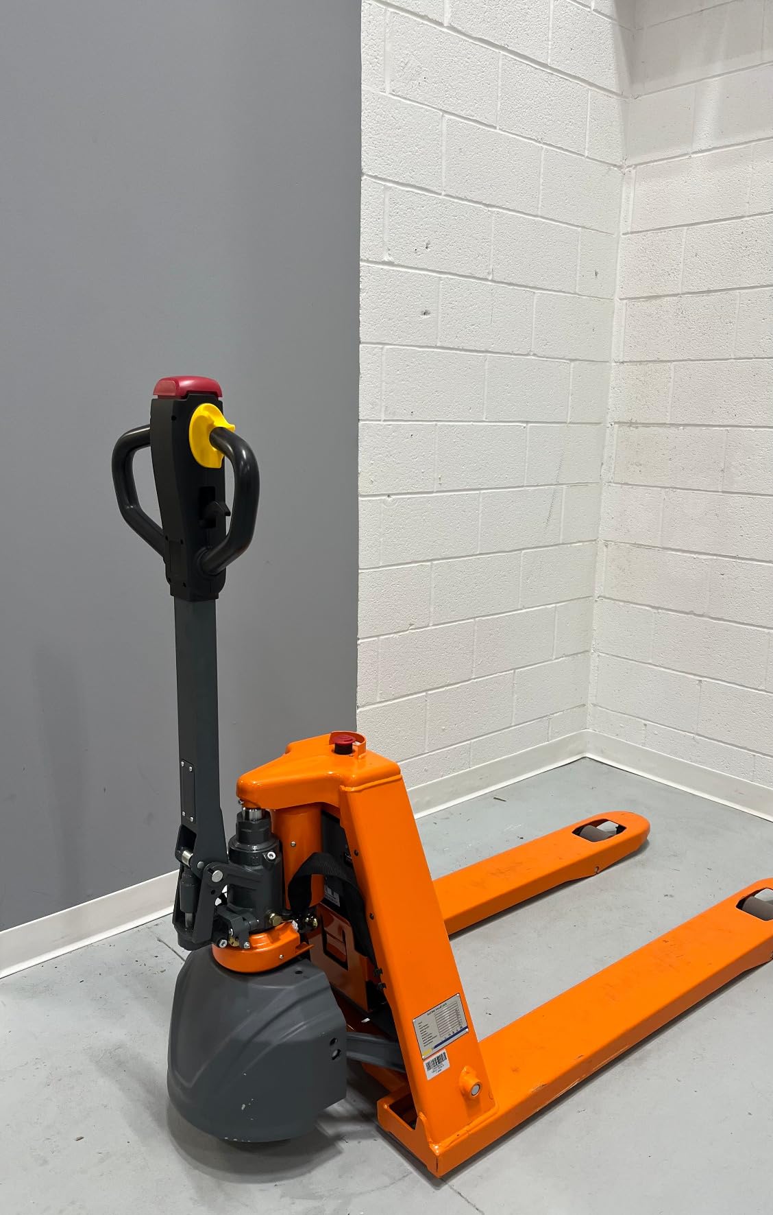 Tory Carrier Electric Pallet Jack Truck, 3300lbs Capacity 48 X 27 Forks customer photo 1