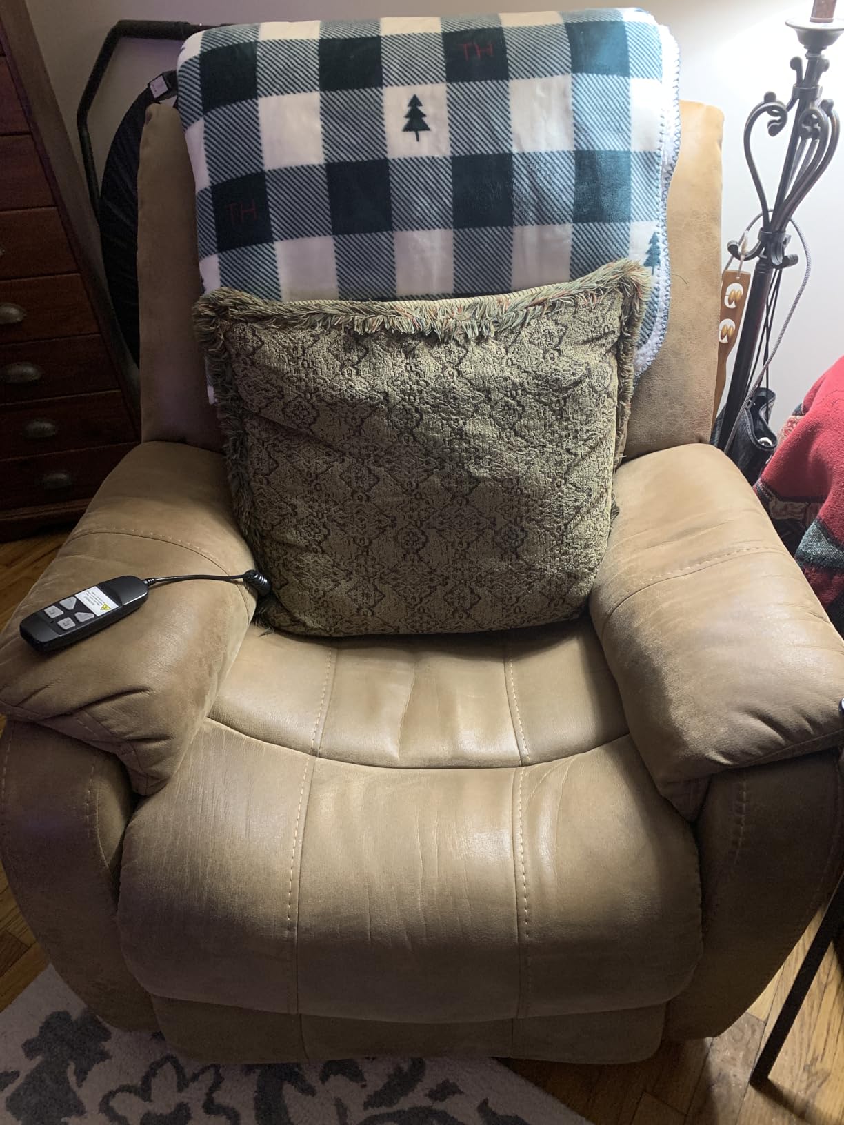 Signature Design by Ashley Dual Motor Power Lift Recliner, Heat & Massage customer photo 2