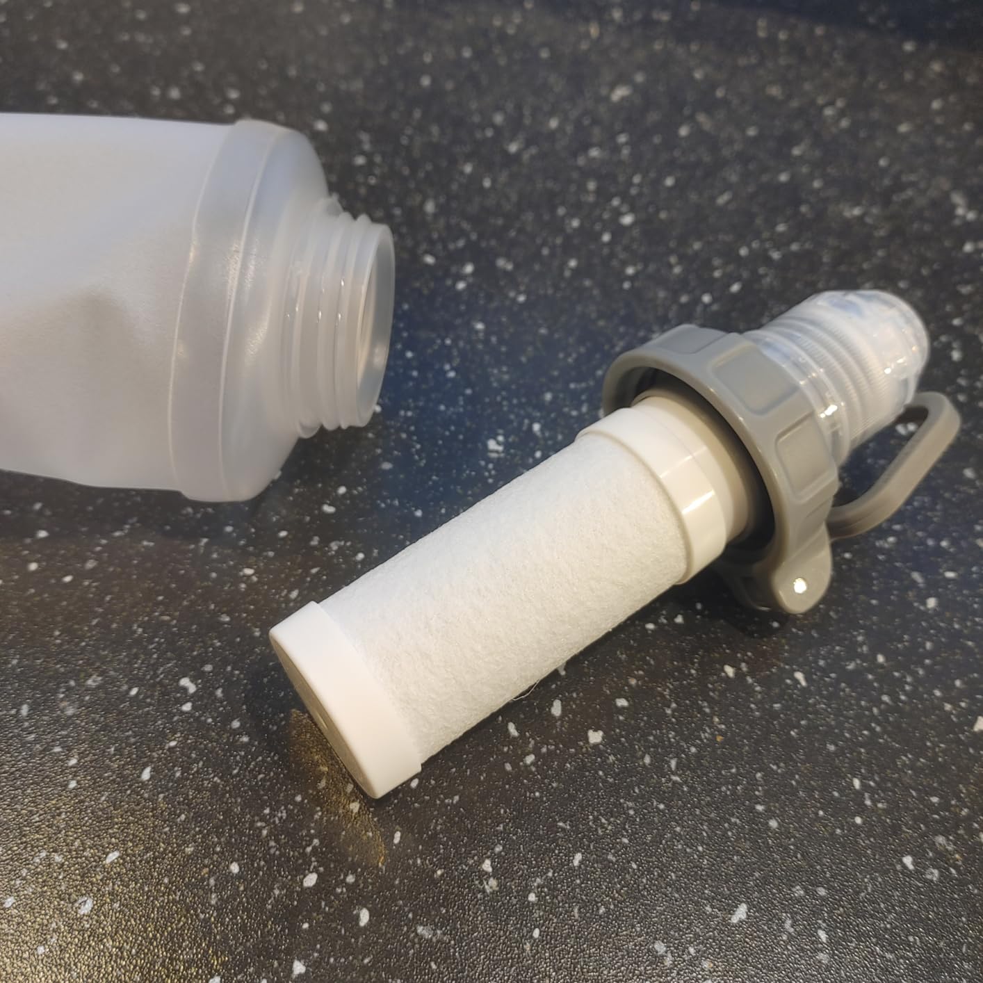 Bachgold Squeeze Collapsible Water Filter Bottle for Camping, Gray 33.8 Oz customer photo 2