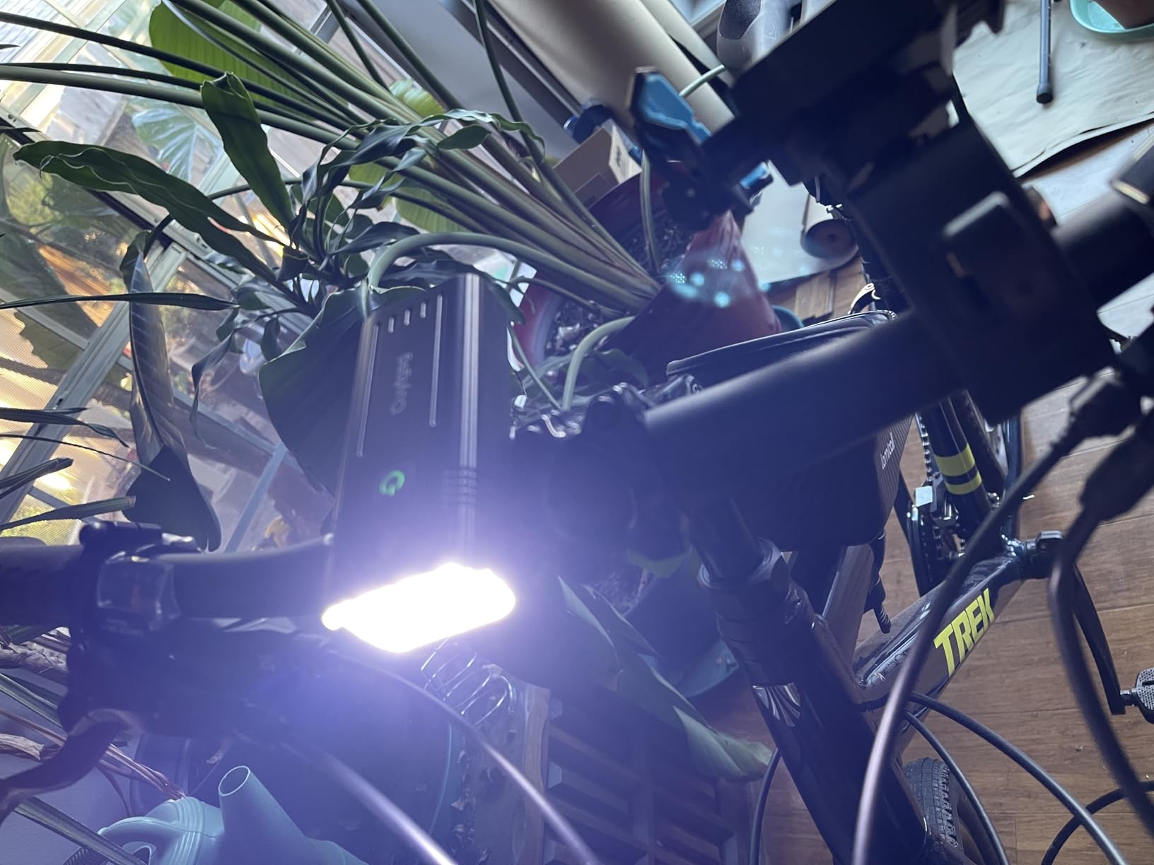 2026 Upgrade 6800Lumen Bike Light for Night Riding,6 LED,5+5 Modes customer photo 2