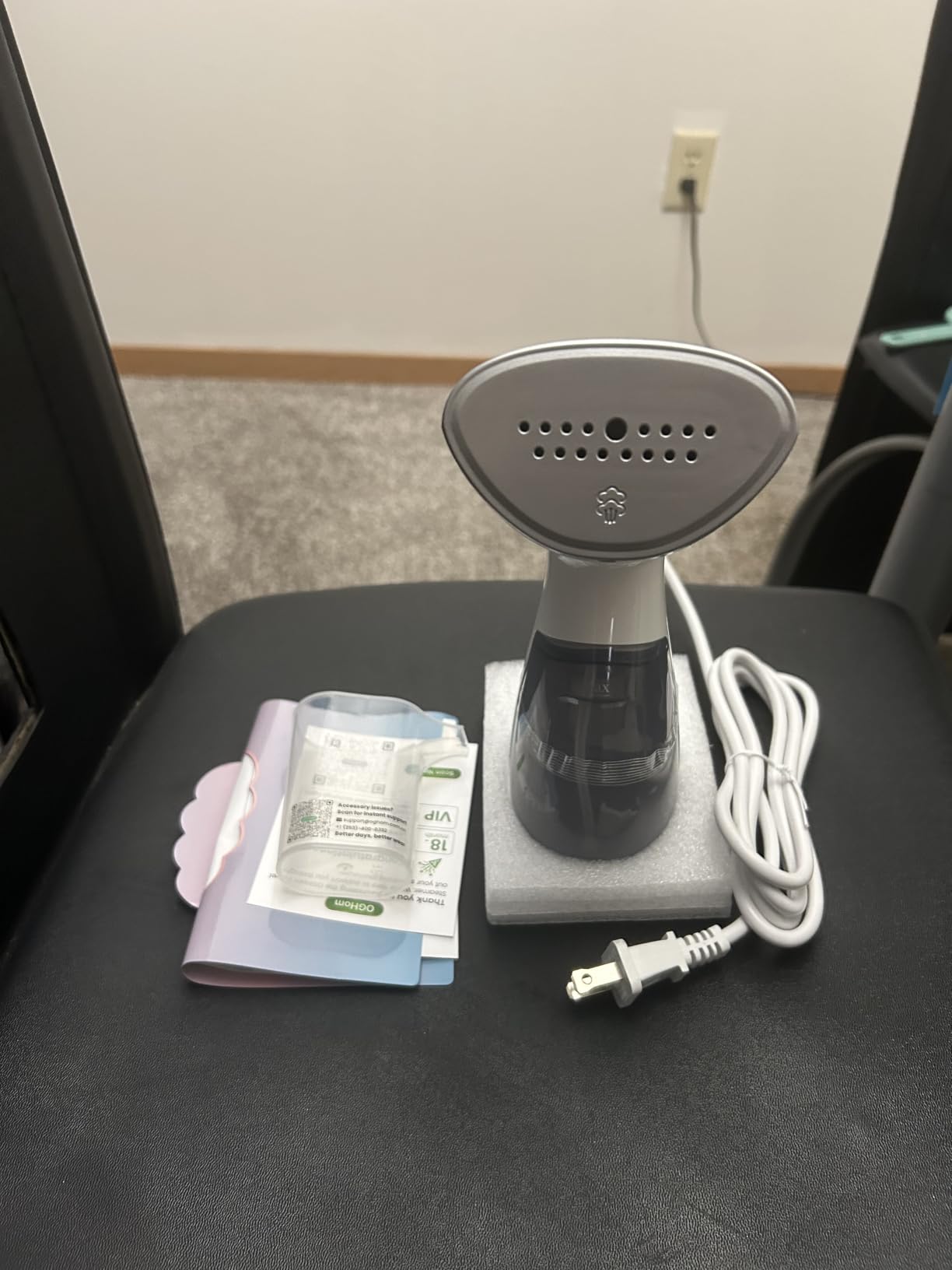 OGHom Portable Travel Handheld Steamer for Clothes, Garment Wrinkle Remover customer photo 1