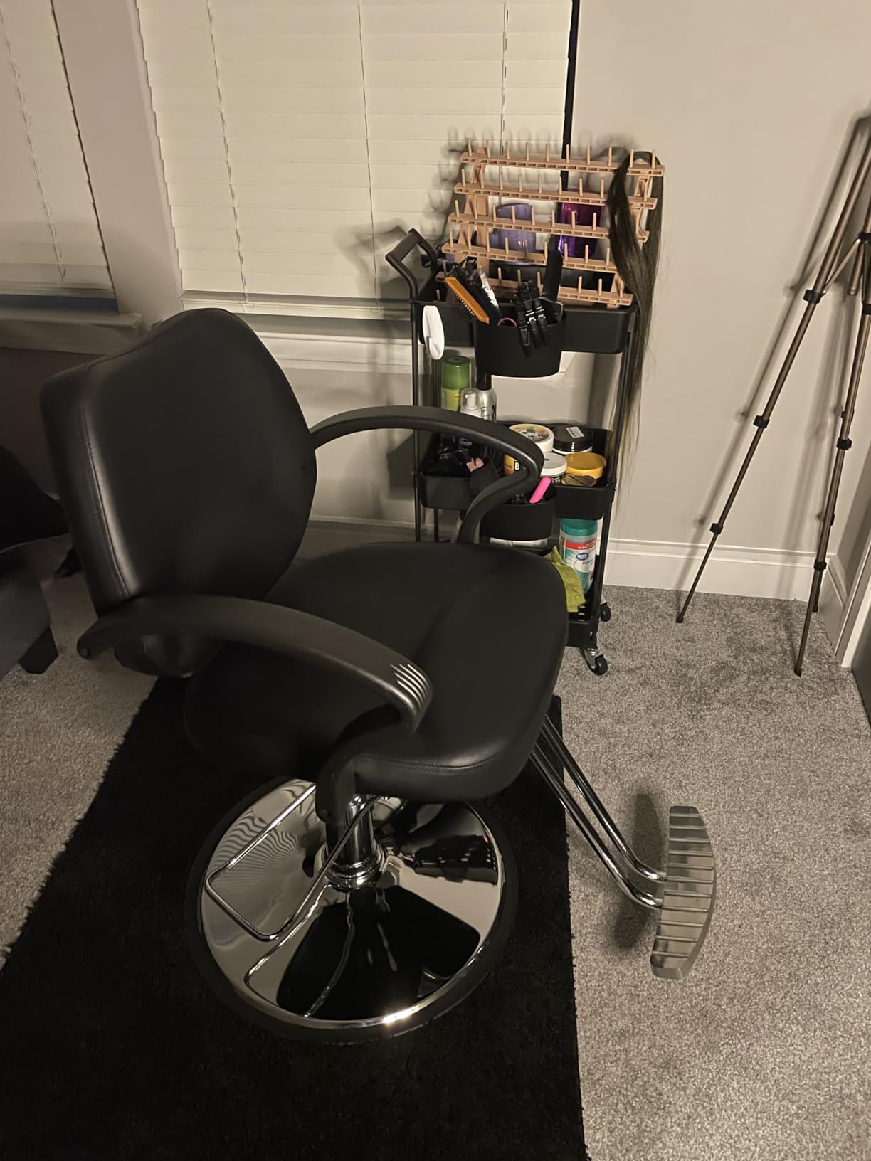 BestMassage Hydraulic Reclining Barber Chair Burgundy, Heavy Duty All Purpose Salon Chair with Adjustable Headrest Footrest and Hydraulic Pump customer photo 1