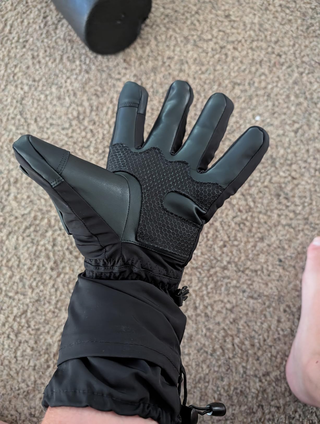 Heated Gloves, 5V 6000mAh Rechargeable Heated Gloves for Men Women, Waterproof & Upgrade Non-Slip Electric Heating Glove for Motorcycling, Hunting, Skiing, Outdoor Work customer photo 1