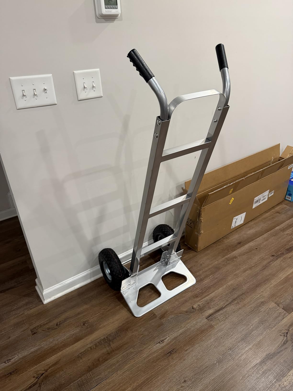 Suzhi Convertible Hand Truck Dolly Cart Heavy Duty/with 4 Wheels,Industrial Grade,1000 Lbs Load, 2 Straps for Moving Furniture/Appliance/Carton/Warehouse/Office / 10 Minutes' Install as Video customer photo 2