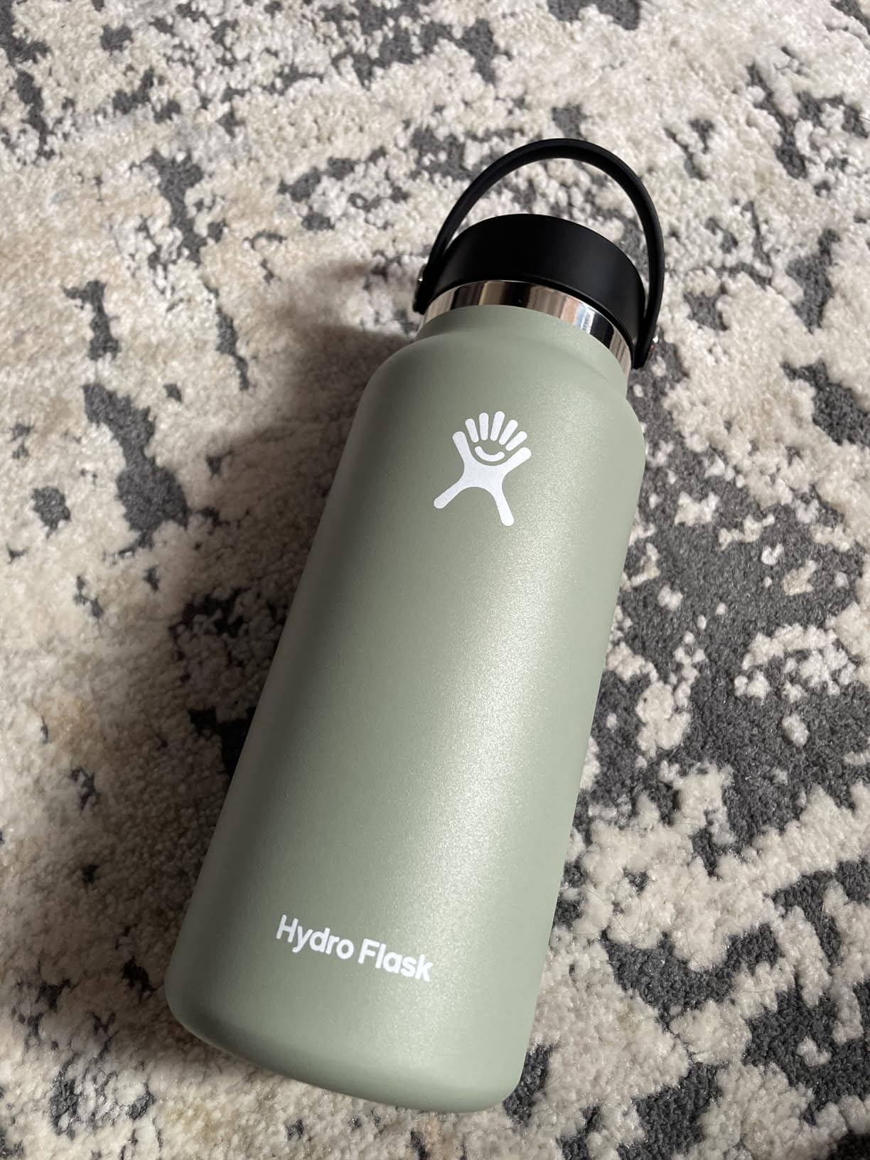 Hydro Flask Water Bottle - Insulated Stainless Steel - Wide Mouth Flex Lid, Non Spill, Leakproof and Refillable in 20 Oz Harbor Blue customer photo 2