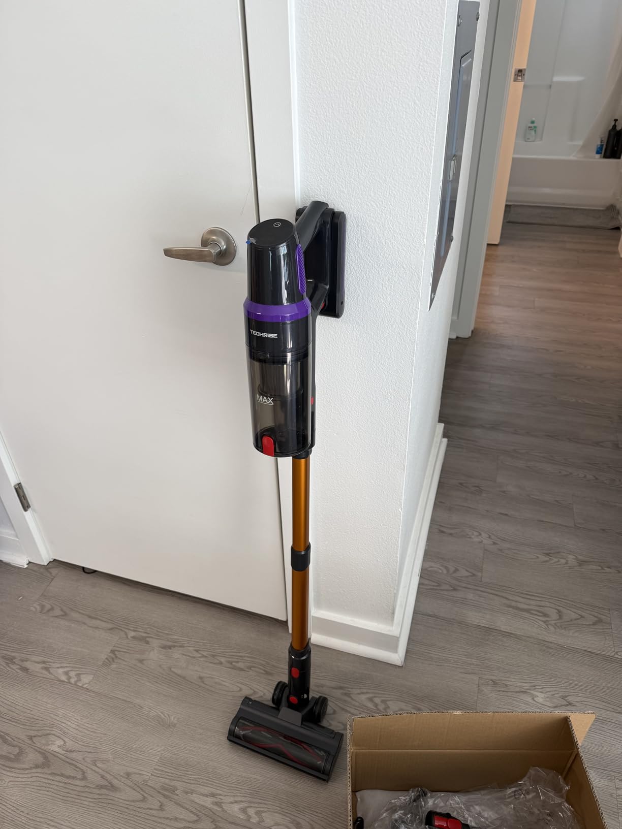 TechRise Cordless Vacuum Cleaner for Home,500W 45Kpa for Pet Hair & Home customer photo 1