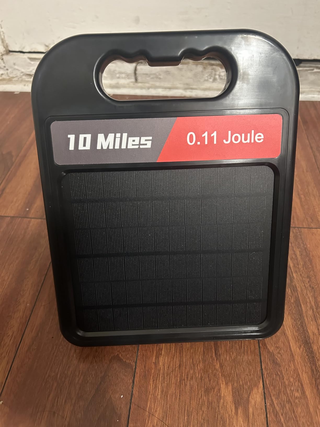 10 Mile Solar Fence Charger 0.11J Electric Fence Energizer with Day Night Mode 24-Hour Protection Black customer photo 1