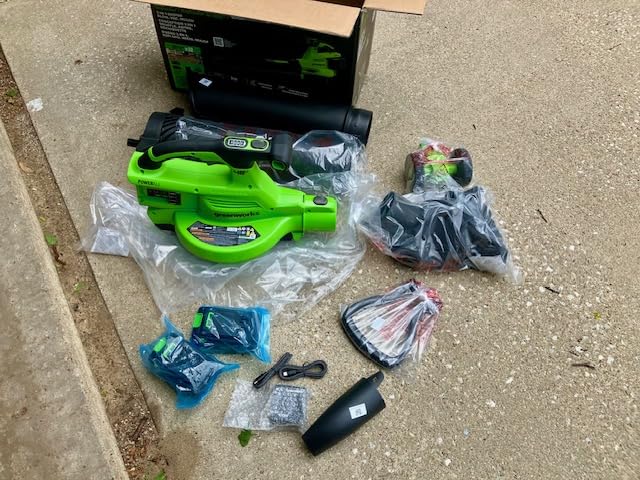 Greenworks 48V (24V x 2) 520CFM Leaf Blower/Vacuum, (2) 6.0 Ah Batteries customer photo 1