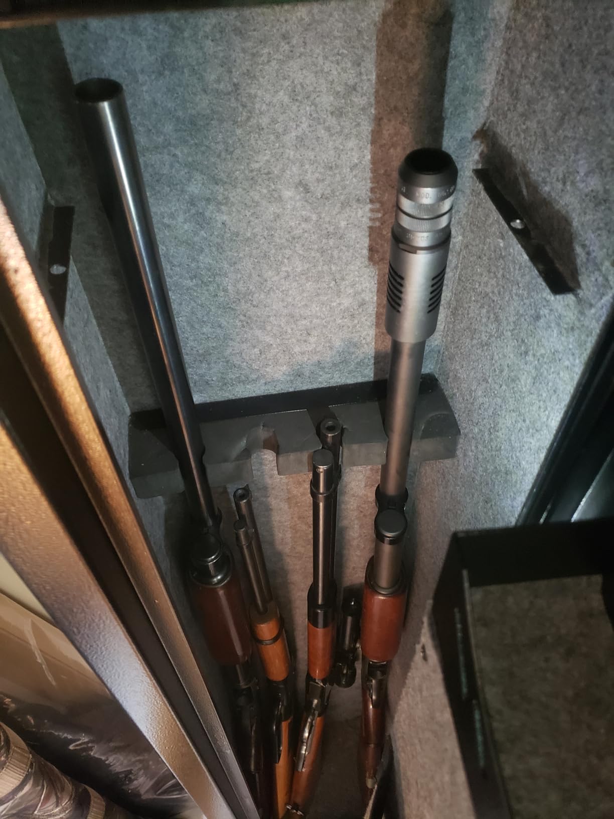3-5 Long Gun Safe, Anti-Pry Cabinet for Scoped Rifles & Shotguns customer photo 2