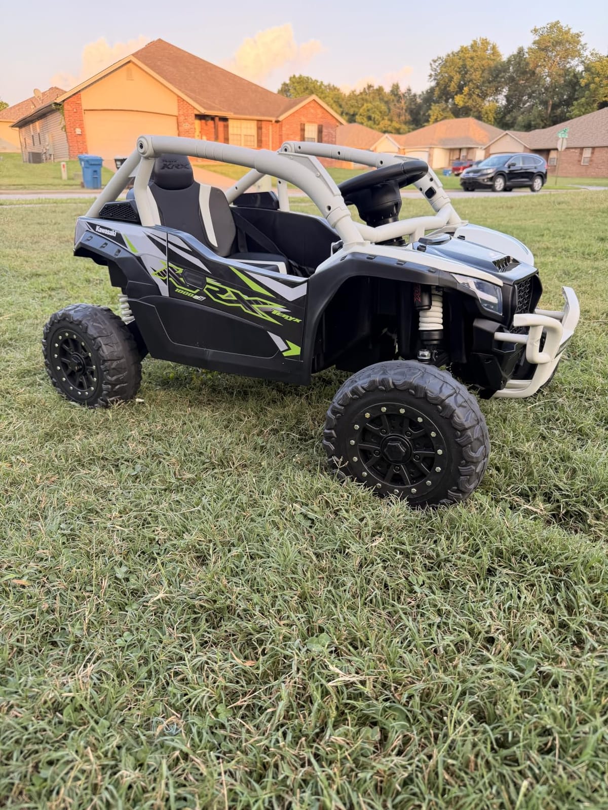 24V Licensed Kawasaki Teryx KRX UTV with Remote Control for Kids customer photo 2