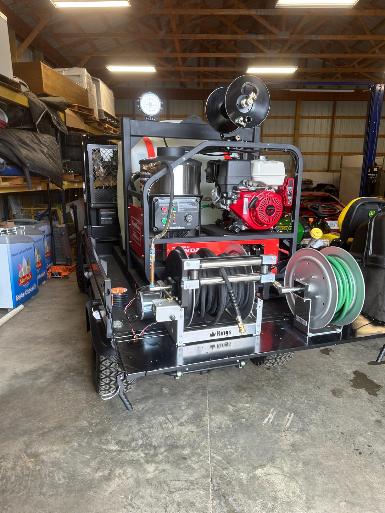 MechMaxx 4000 PSI 4 GPM Honda 389CC 11.7HP E-Start Engine Hot Water Pressure Washer Skid Mounted with 175 Gal Tank, HPW40HT customer photo 1