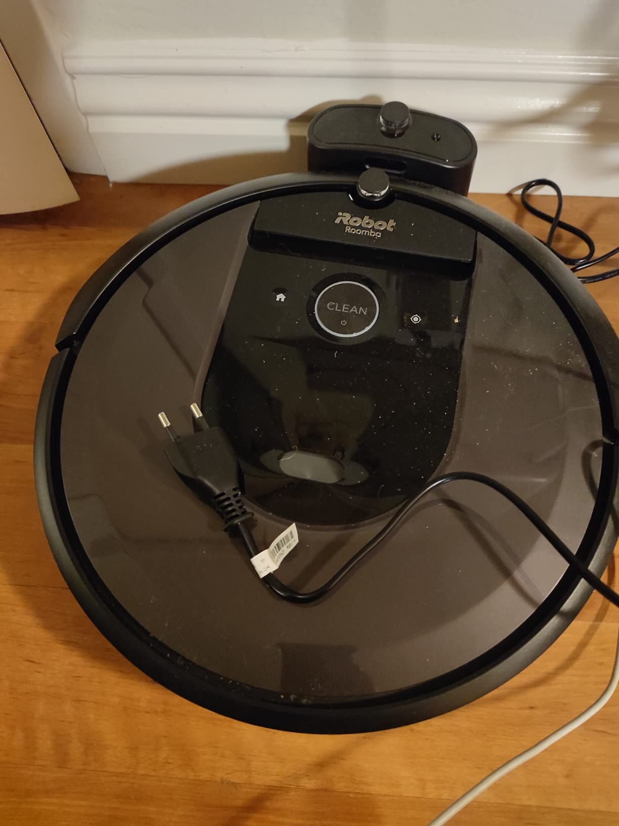 iRobot Roomba Max 775X Combo Robot Vacuum & Mop + AutoWash Dock – Extending self-Cleaning Roller Mop, Retractable Mop Cover, Dual Brushes, Self-Empties, Heat-Washes & Dries, Avoids Obstacles, LiDAR customer photo 1
